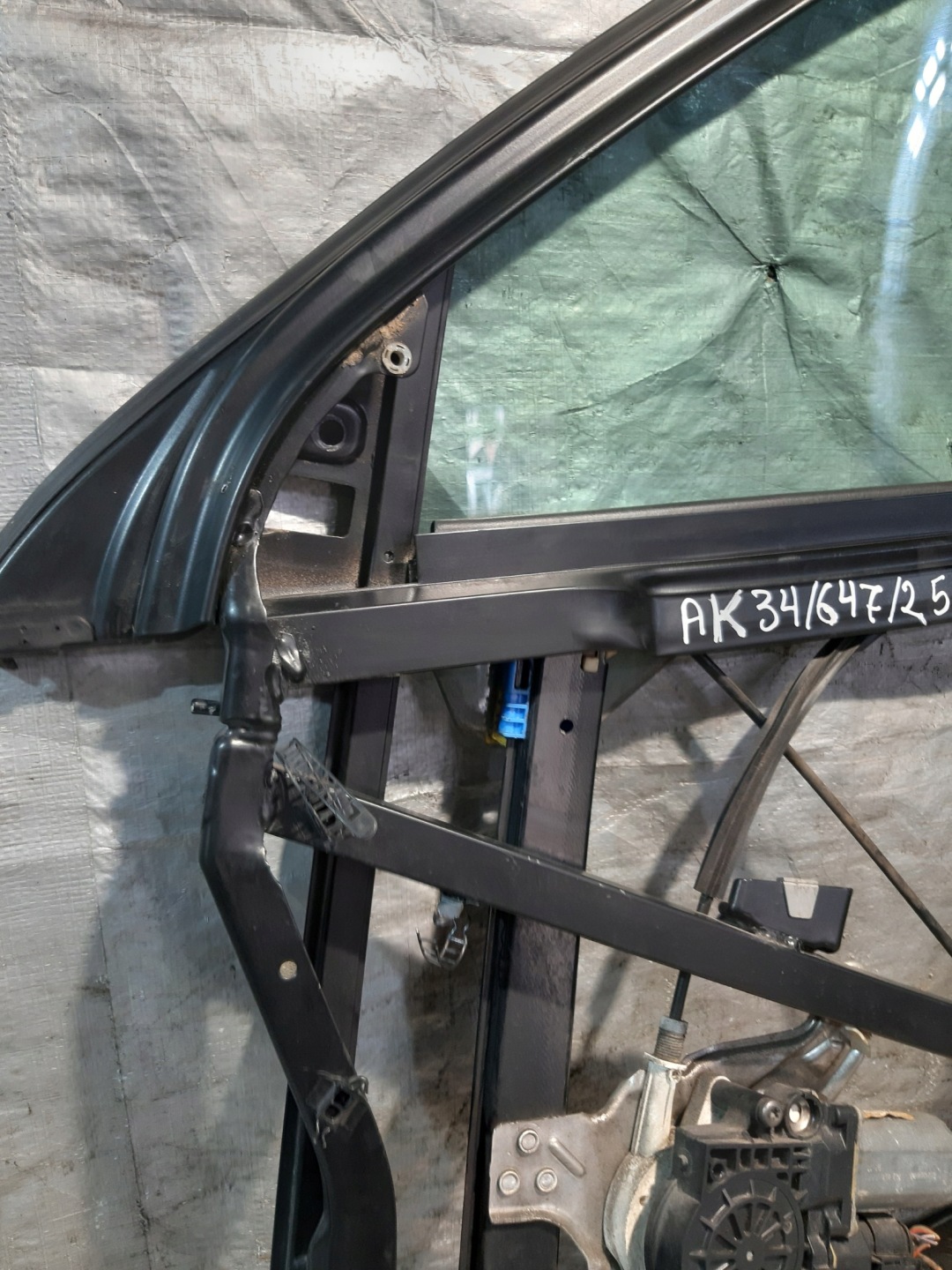frame door window regulator right front AUDI A6 C5 4B0837754D
