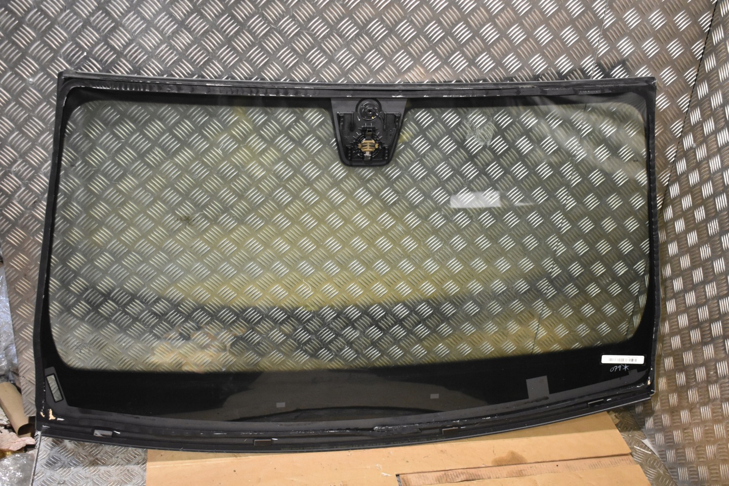 window front iron MERCEDES GLB X247 20r. 1
