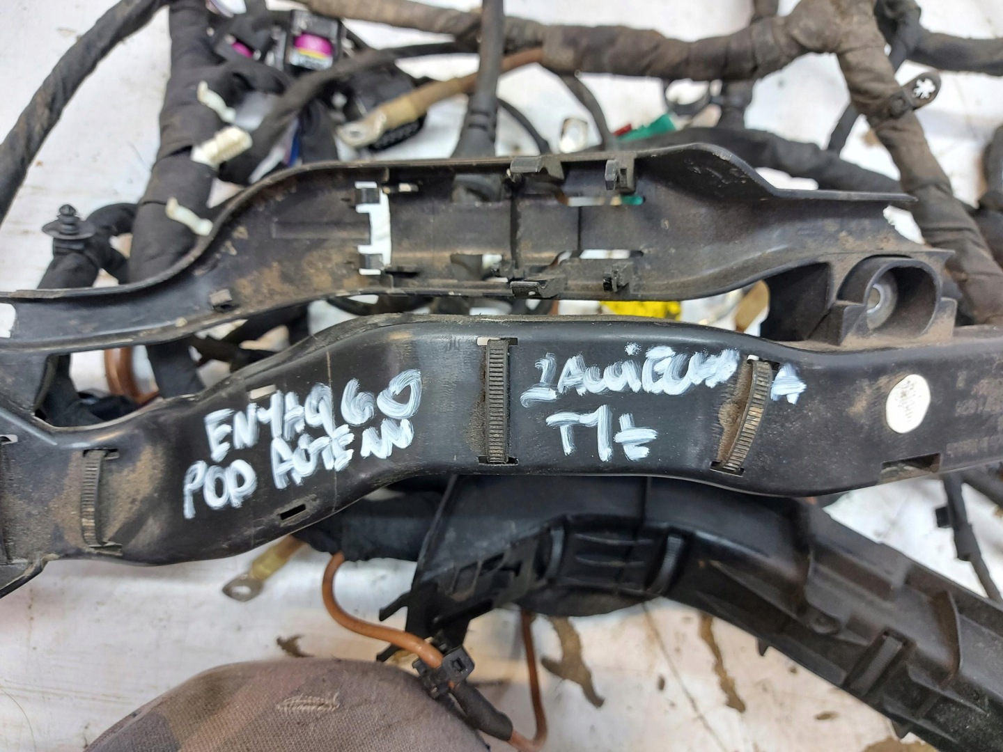 Skoda Enyaq 5LA iV60 bundle motor wiring 1EA971568A