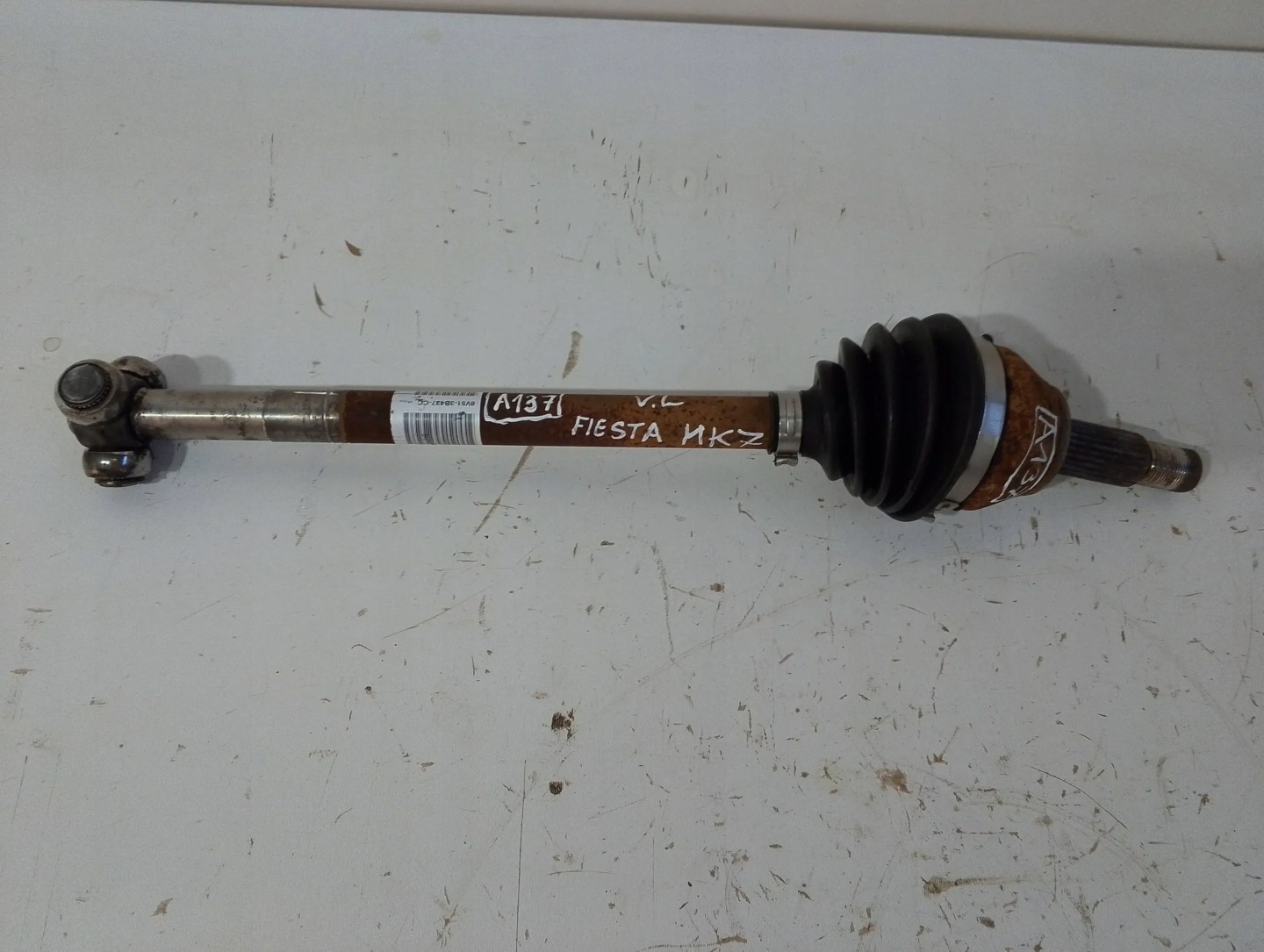 Ford Fiesta MK7 1,5TDCI semi-axis front left 8V513B437CC (A137)