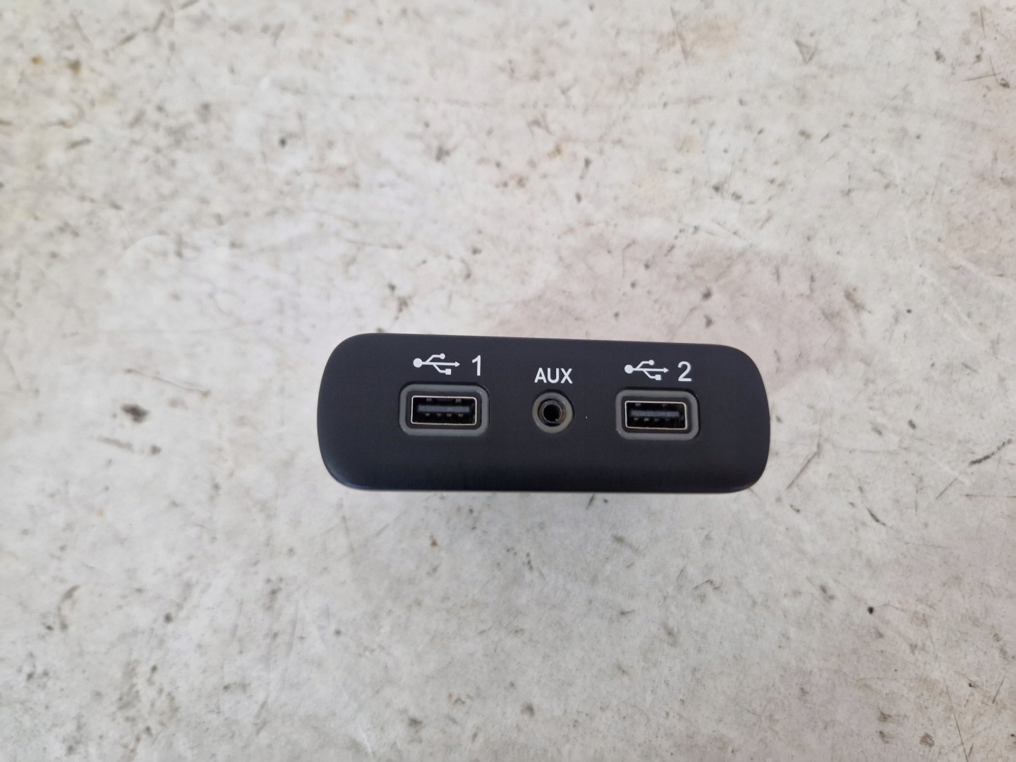 DODGE Charger 2015- Challenger carplay module control unit USB 68294075AC