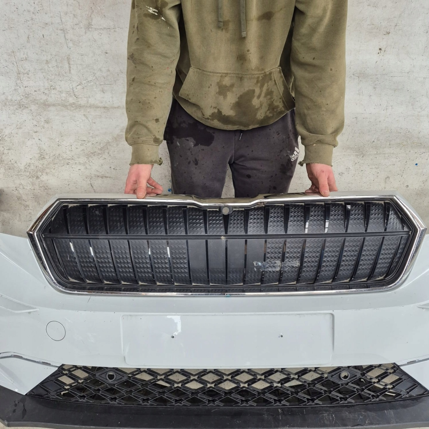 SKODA ENYAQ IV 20-> bumper front front washer PDC