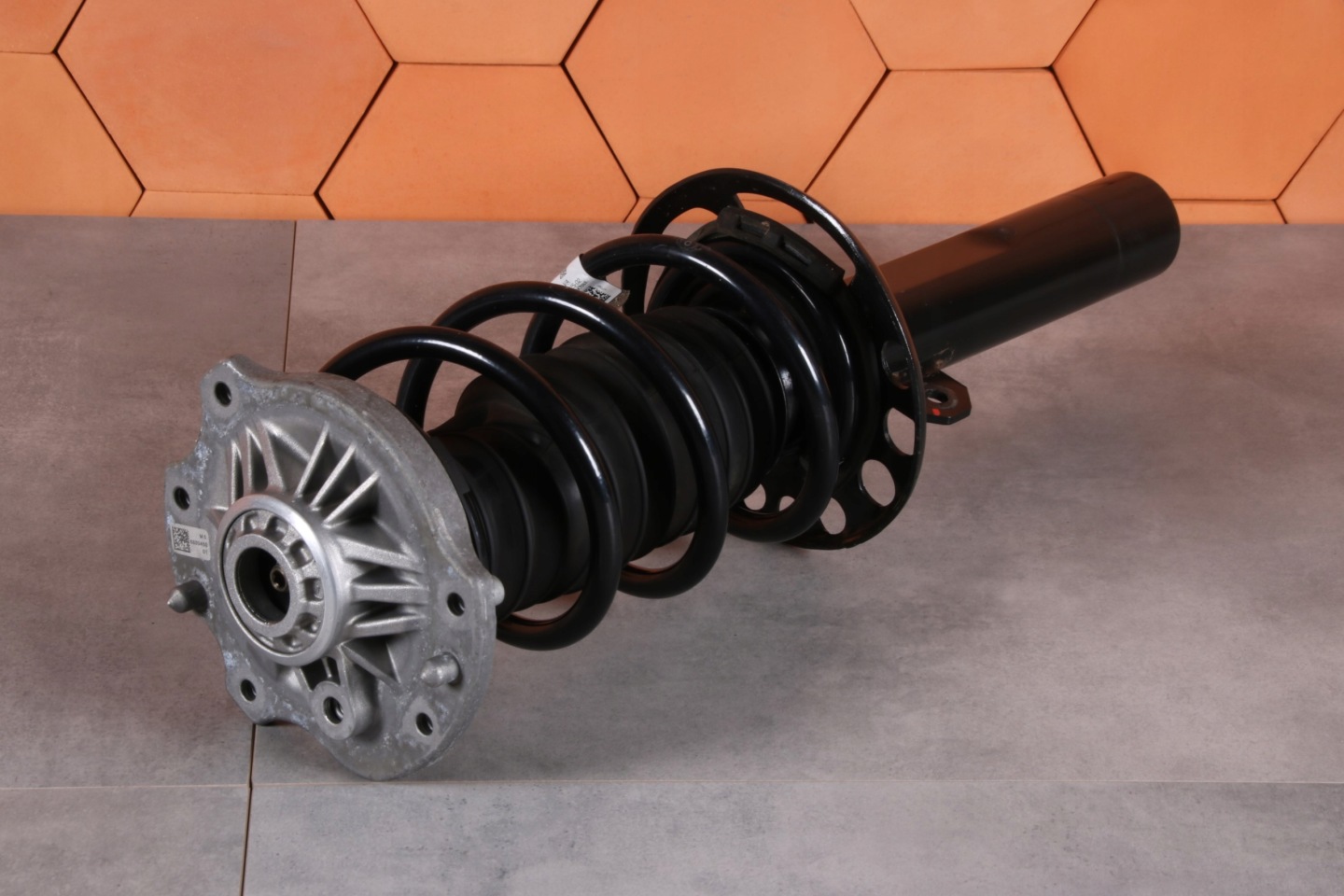 BMW 2 U06 216i 218i 220i B38L B38N shock absorber right front front 6889470
