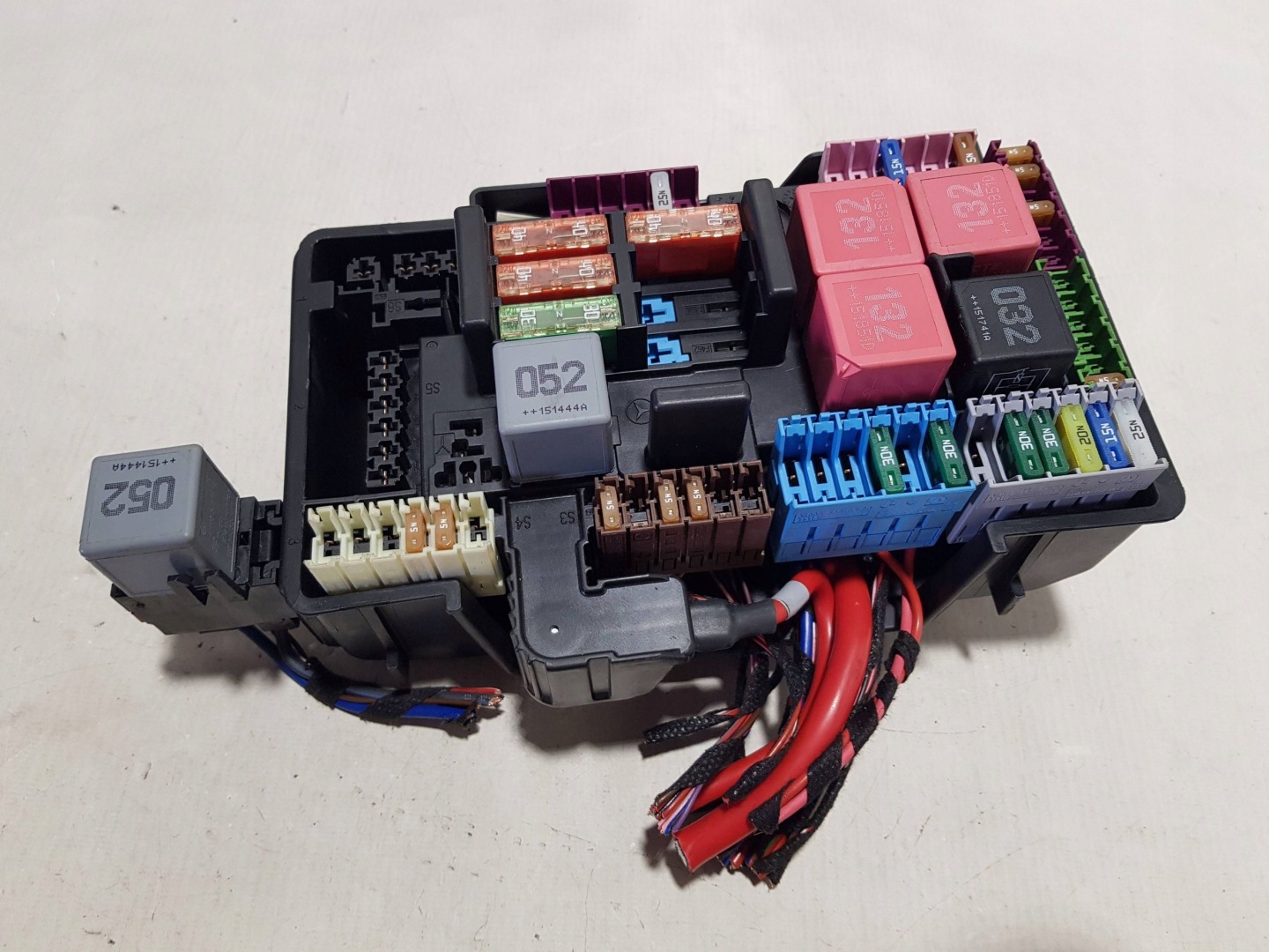 Module fusibles MERCEDES W205 A2059068501
