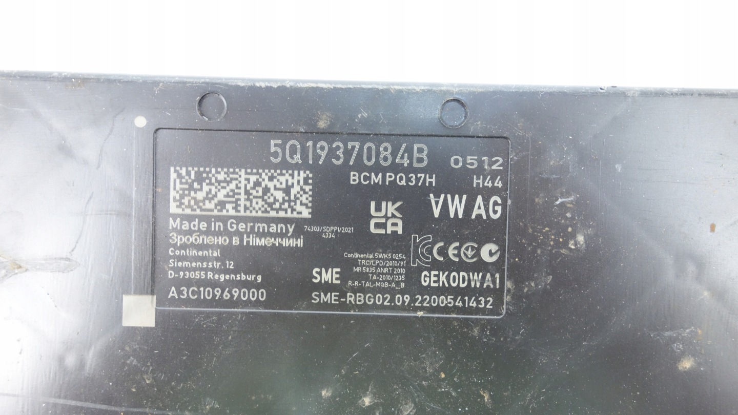 module control unit BCM KOMFORTU VW SKODA 5Q1937084B
