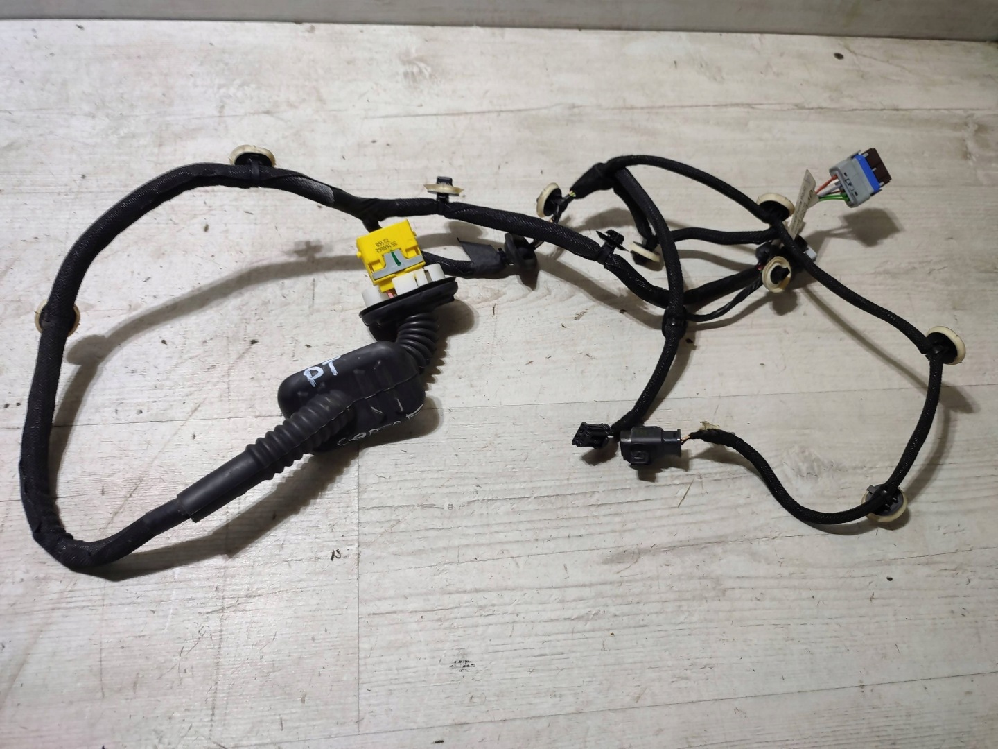 Opel Corsa F 2022 rear part side right bundle przewodow door