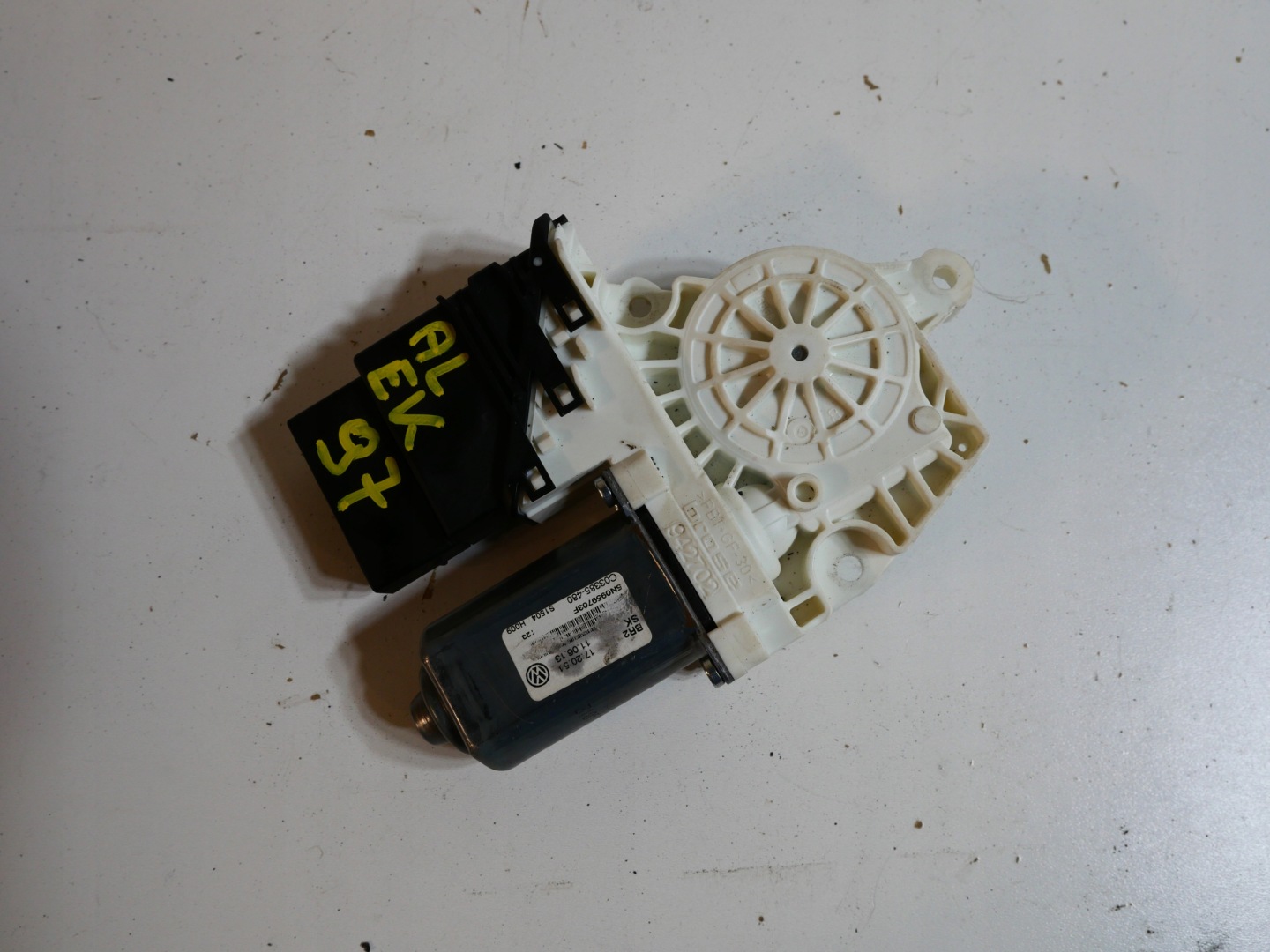 window regulator VW TIGUAN 5N0959703F