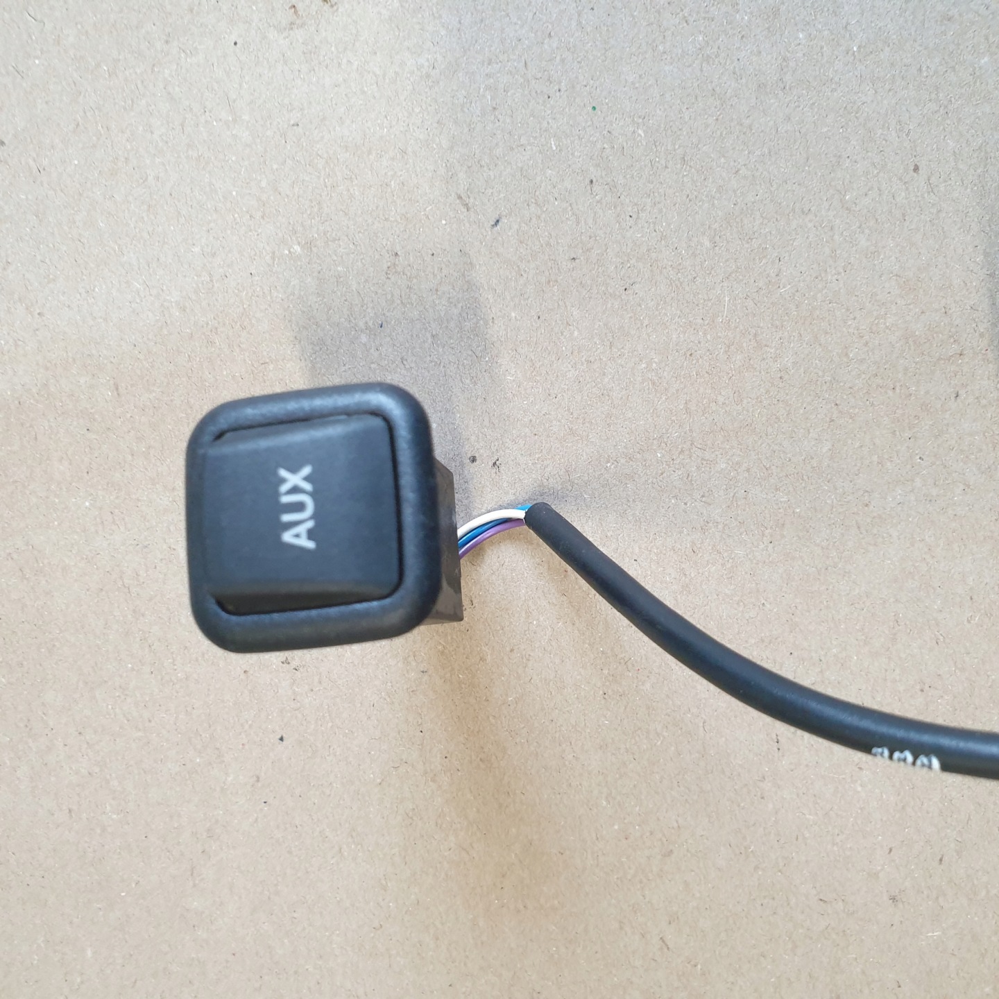 adapter AUX connecting spoiler OPRAWA AUDI A6 C7 4G 8R0973705 OE EU