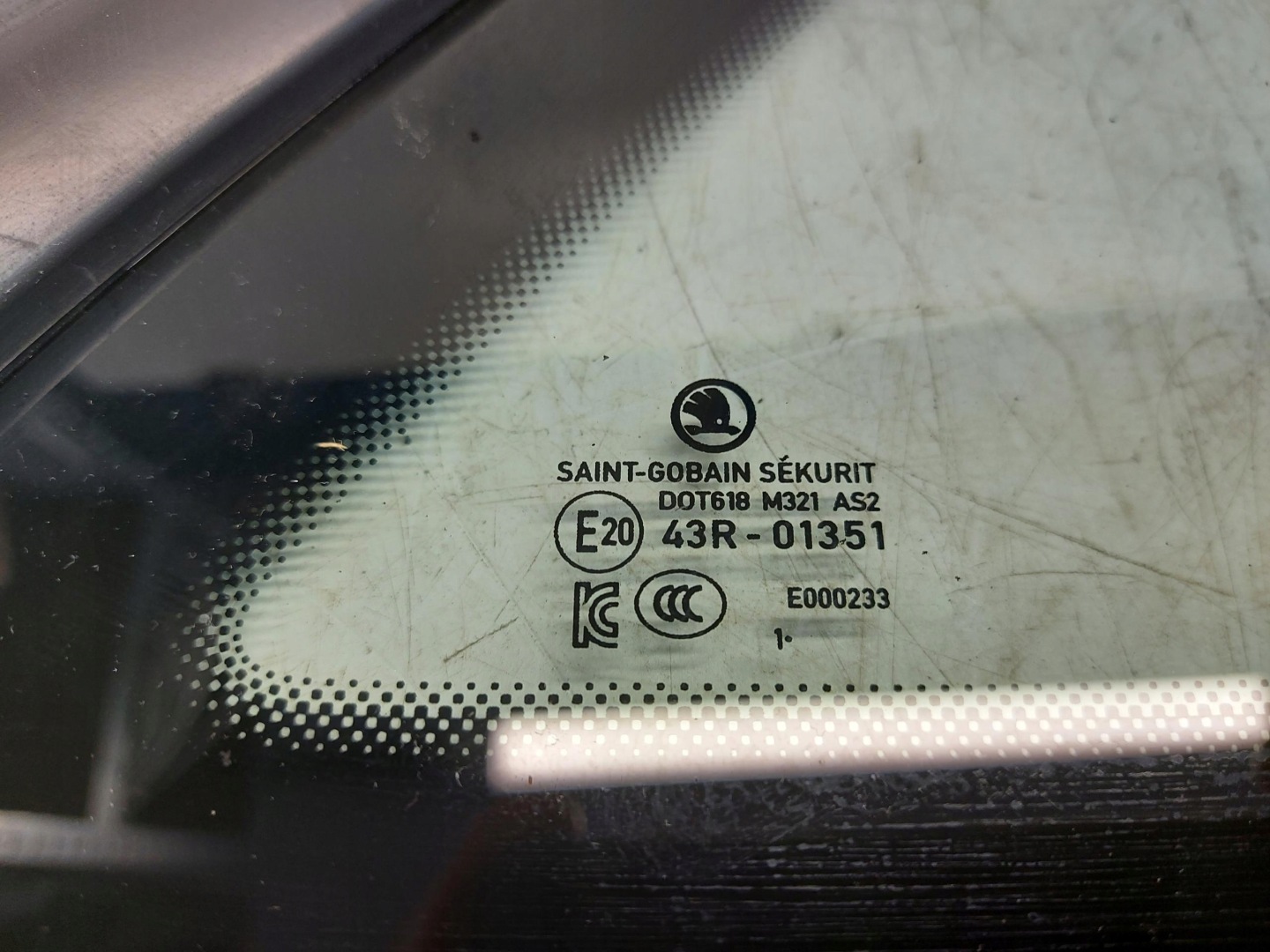 Skoda Enyaq 5LA iV60 window bodywork right rear part