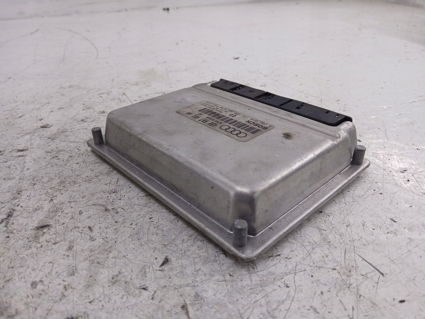 AUDI A6 C5 2.5 TDI control unit of the engine 4B0907401AA