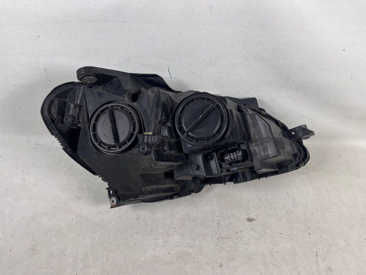 Mercedes C W204 Lift 10- light left front front