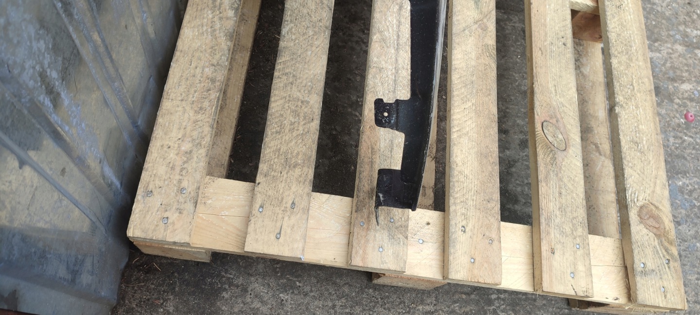 fender right front right front Mercedes GLA 156