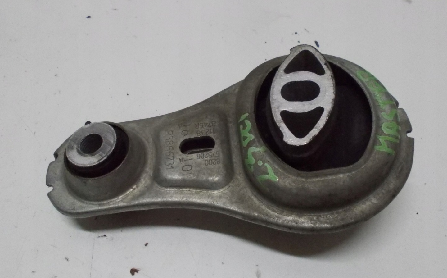 RENAULT MASTER III LIFT holder engine mount 112388746R