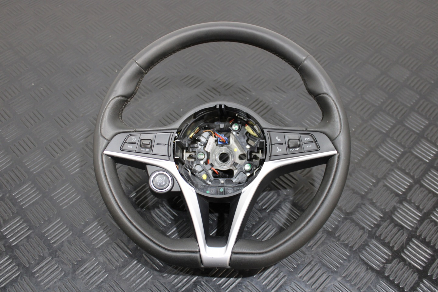 lenkrad MULTIFUNKCJA ALFA ROMEO GIULIA VELOCE