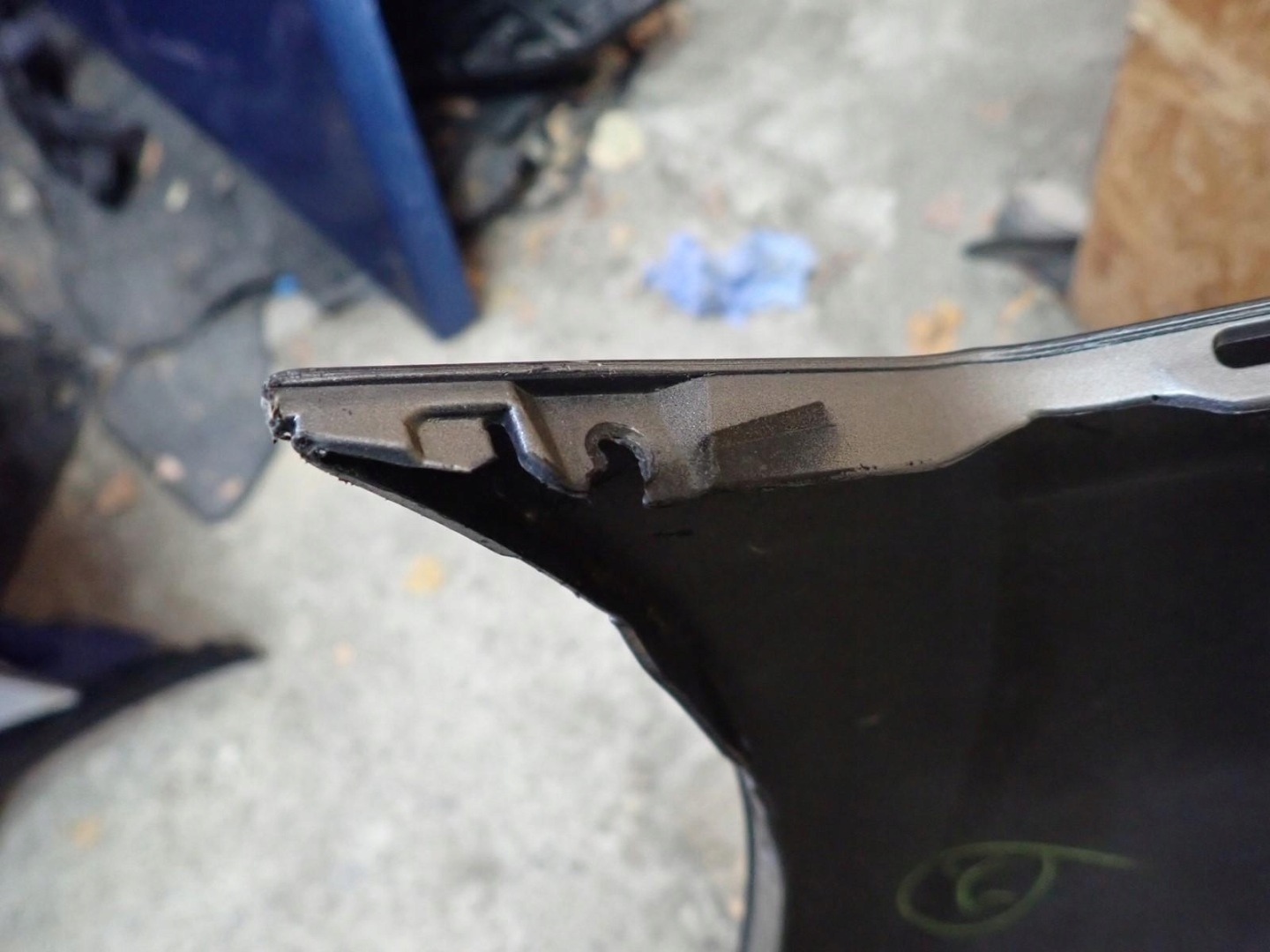 bumper rear part rear MAZDA 3 BL 2009-2011R BCW8-50221