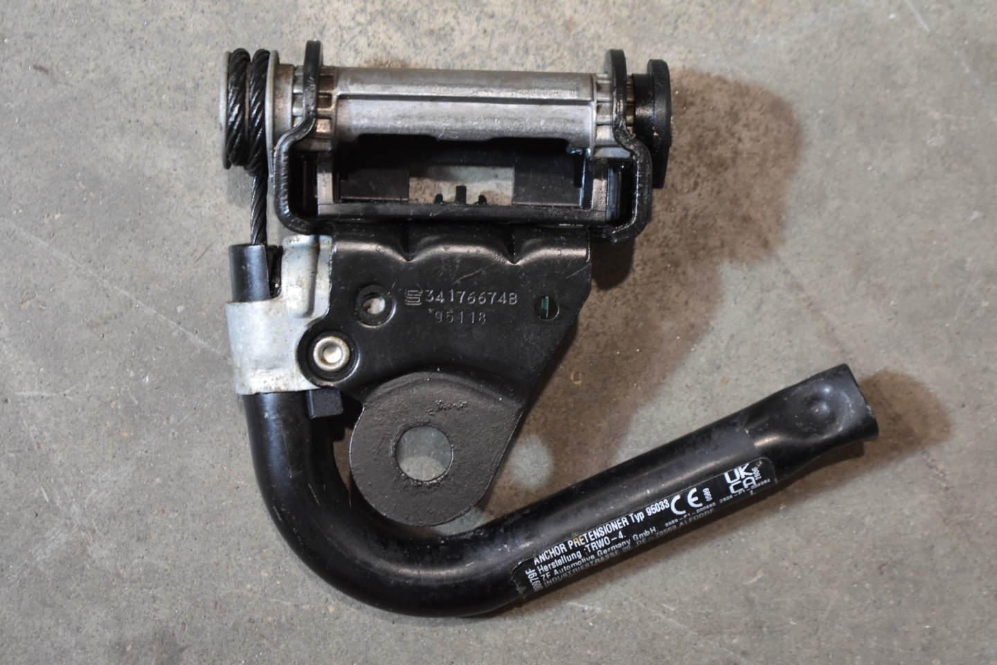 IDEALNY adjuster supports front front left MERCEDES W213 W177 1