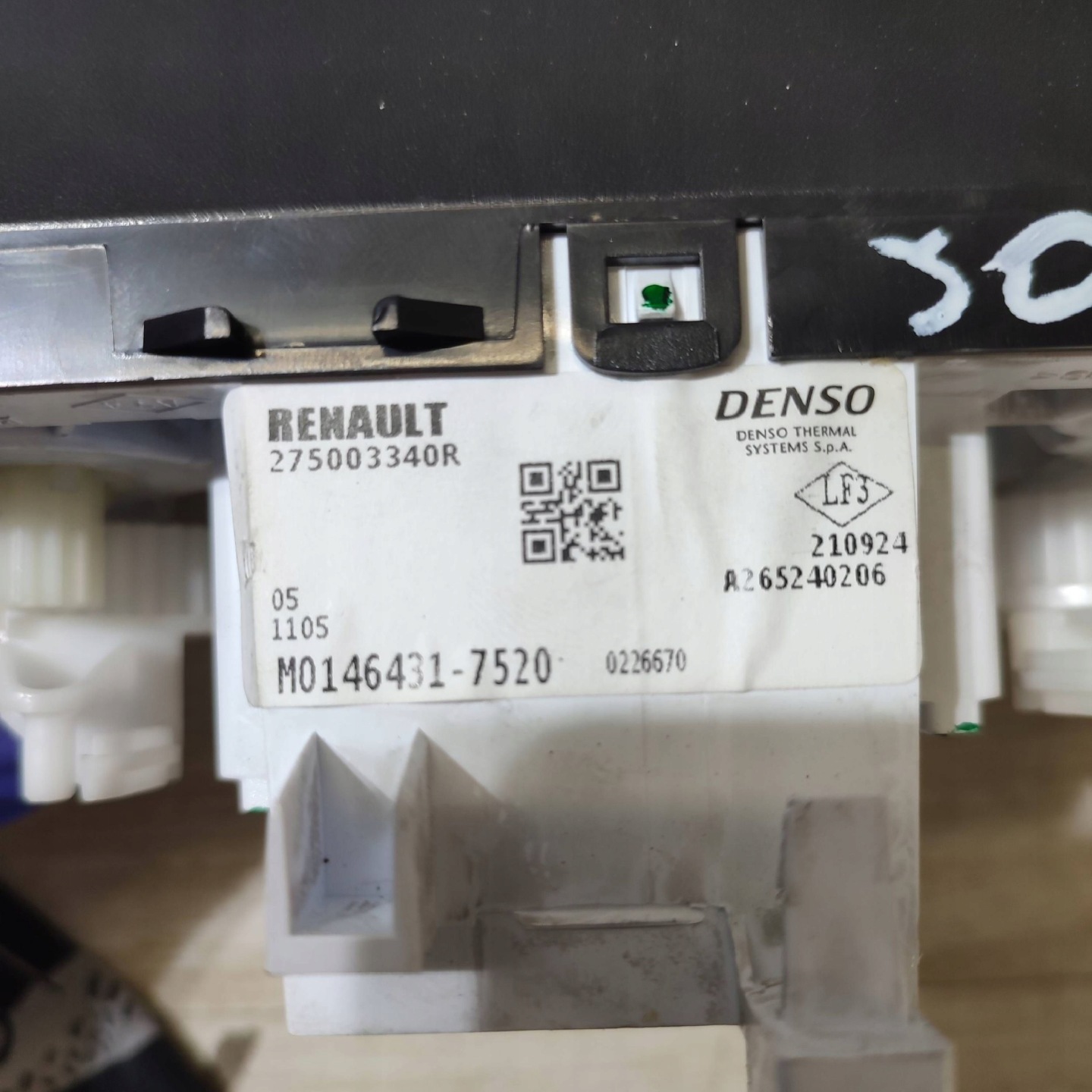 frame panelu wentylacji Dacia Jogger 275003340R
