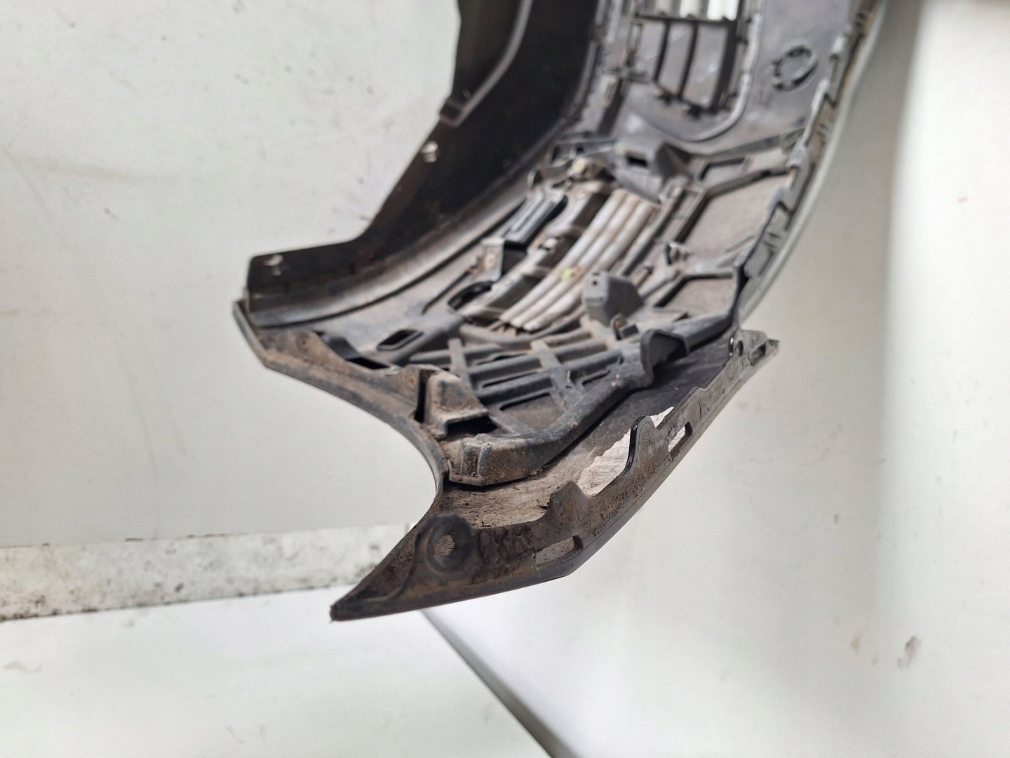 VOLKSWAGEN GOLF VII 12-16 bumper + grille 5G0807221