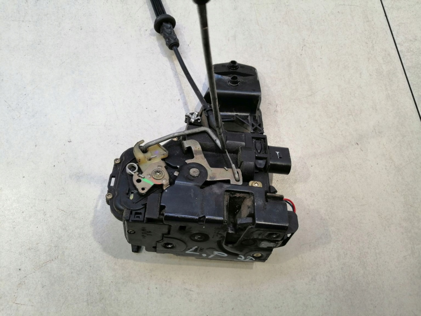 Schloß Tür links GOLF IV 3 Tür 3B18370159 8 PIN