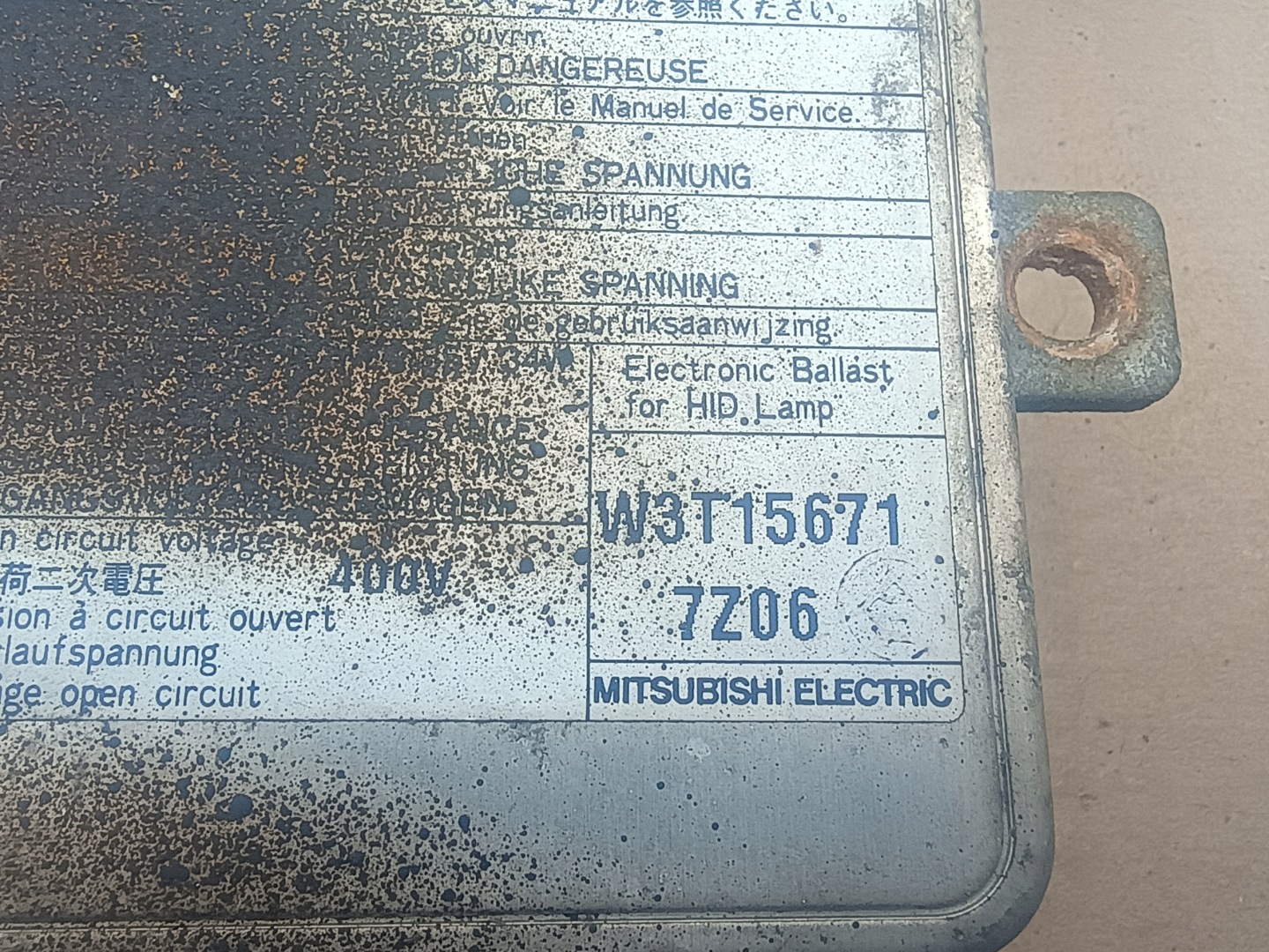 řídící jednotka XENON W3T15671 MAZDA