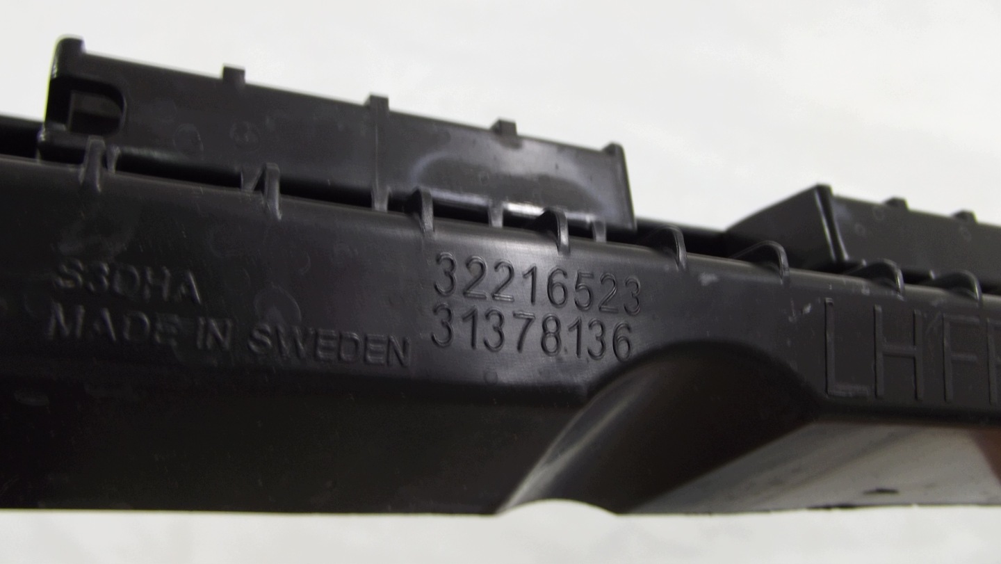 Volvo XC90 II support holder mouldings progowej left 32216523 31378136