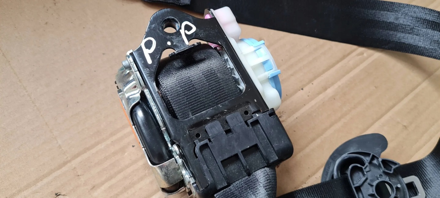 SQ5 Q5 80A tension belt safety right front 80A857706