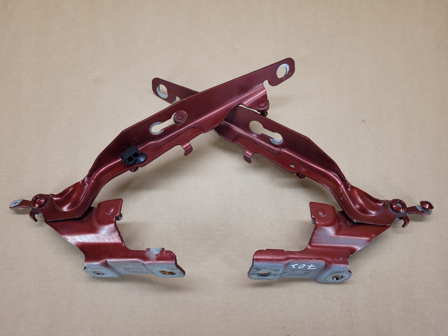 Cerniere cofano VOLVO XC60 2008-2017 colore 702