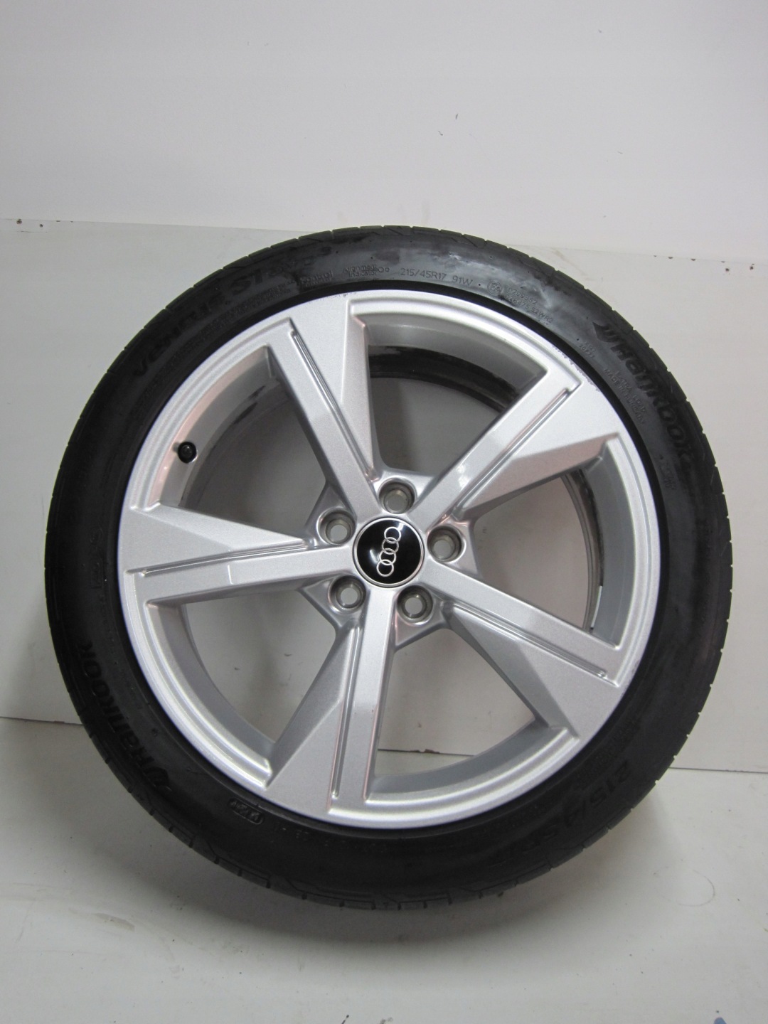 wheels discs tyres AUDI A1 82A R17 21R