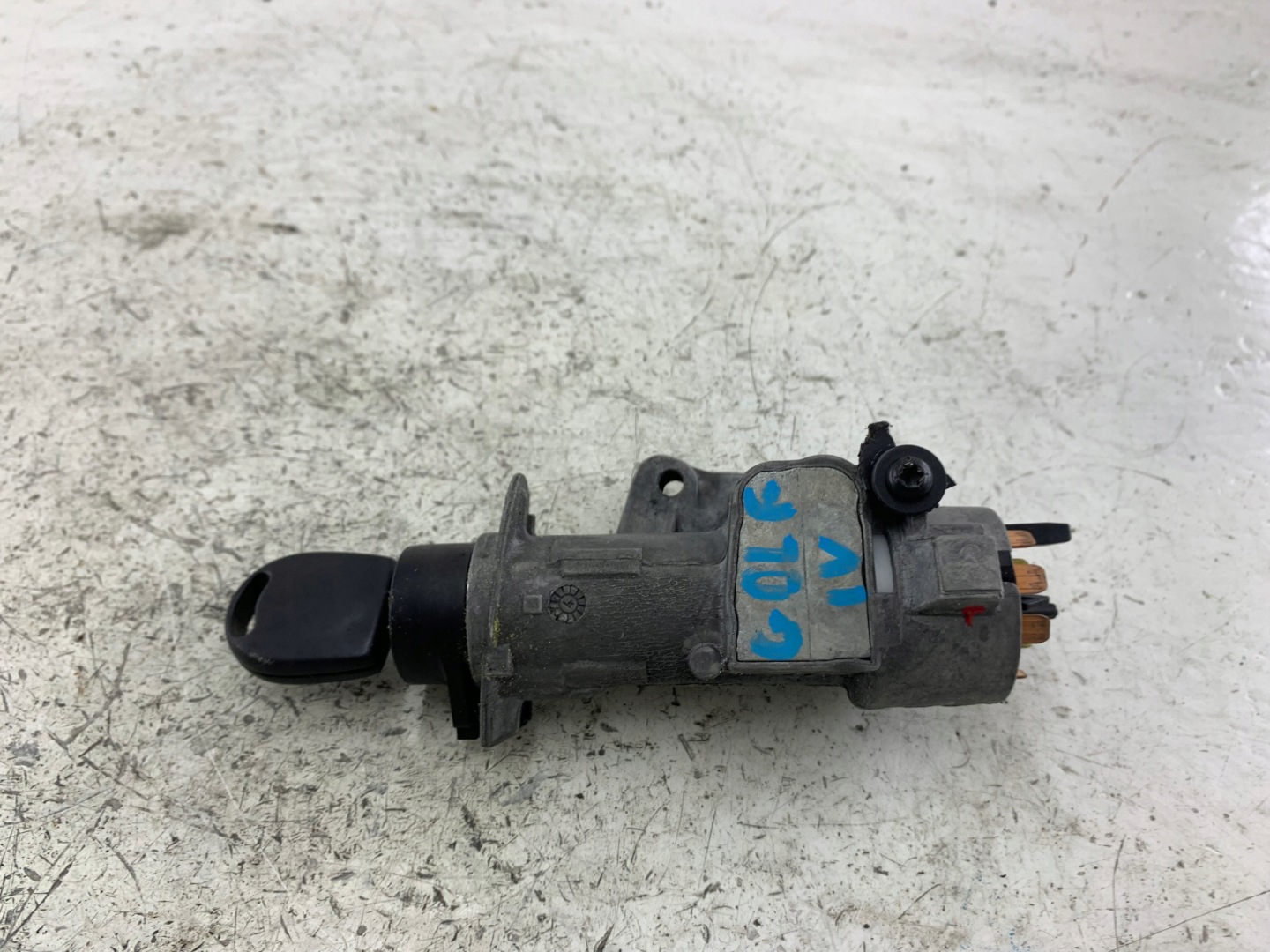 VW GOLF IV OCTAVIA e FABIA e IBIZA III Accensione + chiave 4B0905851C