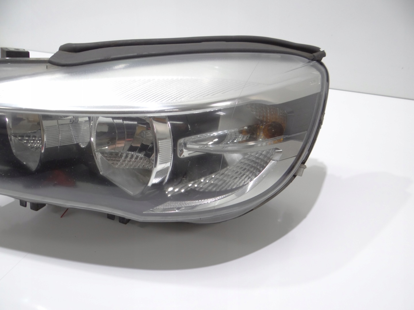 Licht links vorne BMW F46 7422575