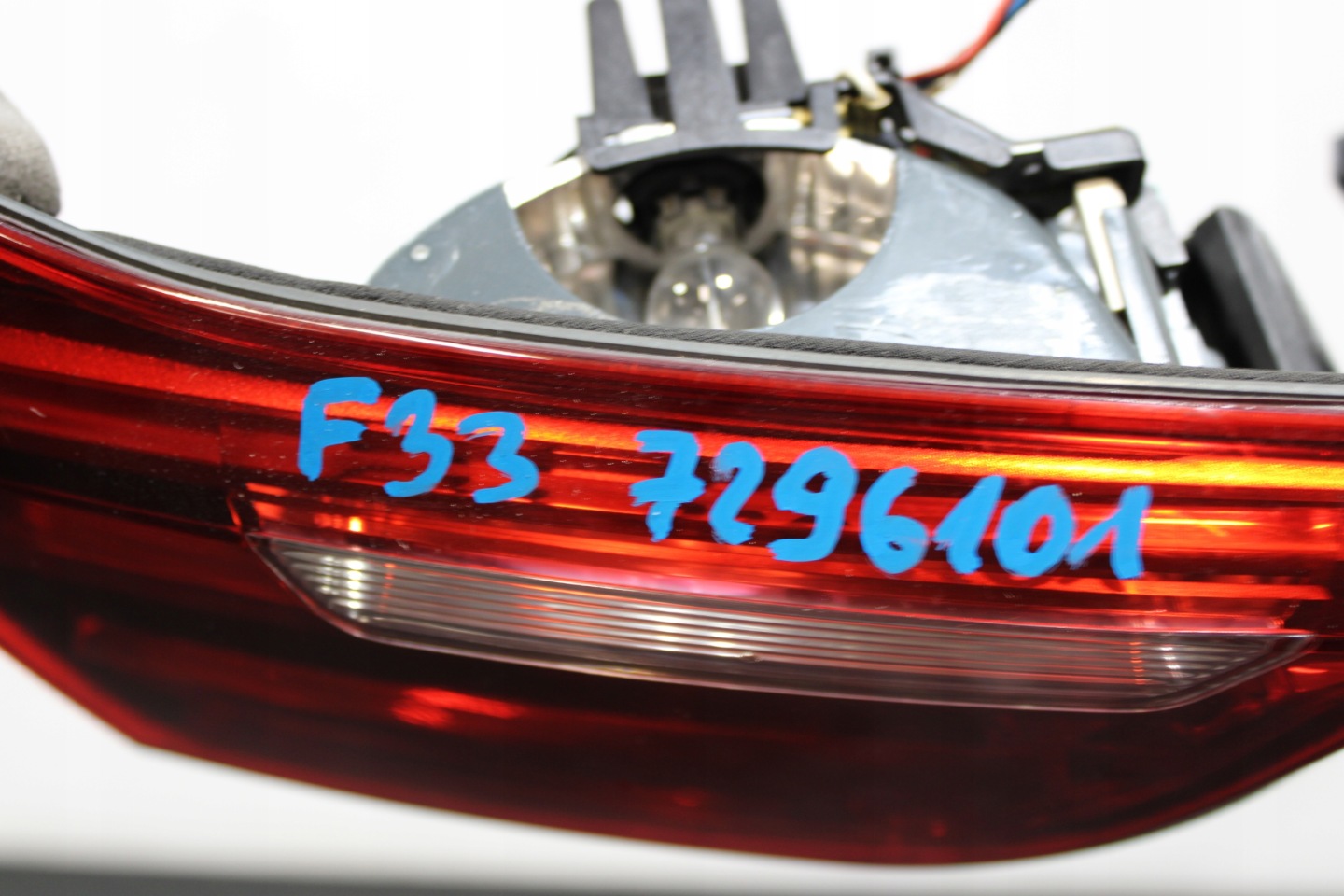 light bonnet left rear part 7296101 BMW 4 F33 CABRIO
