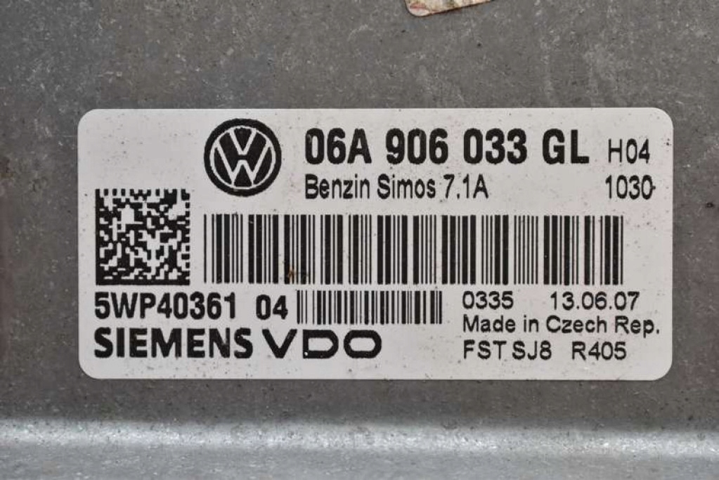 control unit of the engine 06A906033GL 5WP4036104 VW GOLF 5 V plus 1.6 8V 102 KM