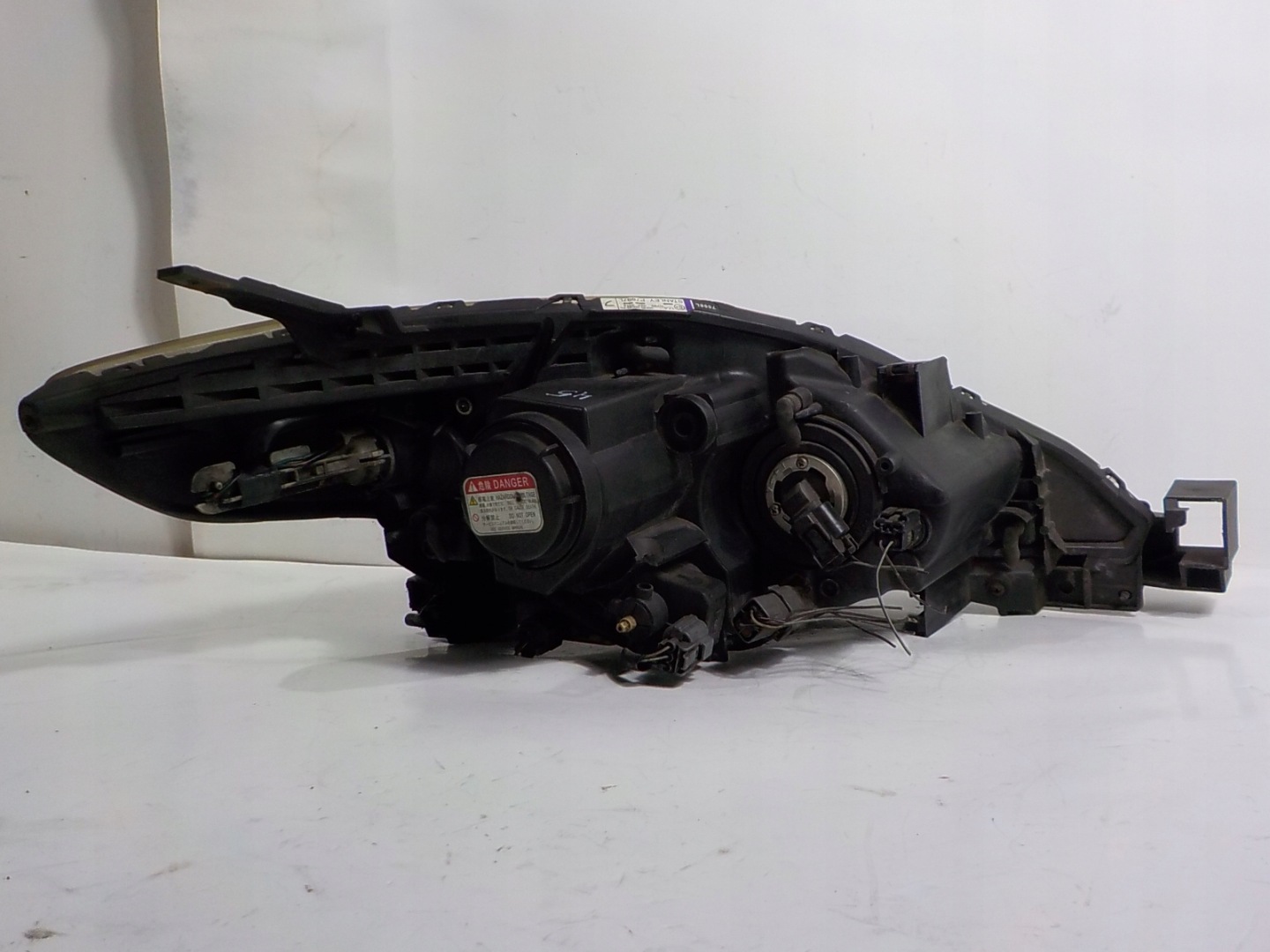 MAZDA 5 and CR XENON LIFT SPORT light left front front UK