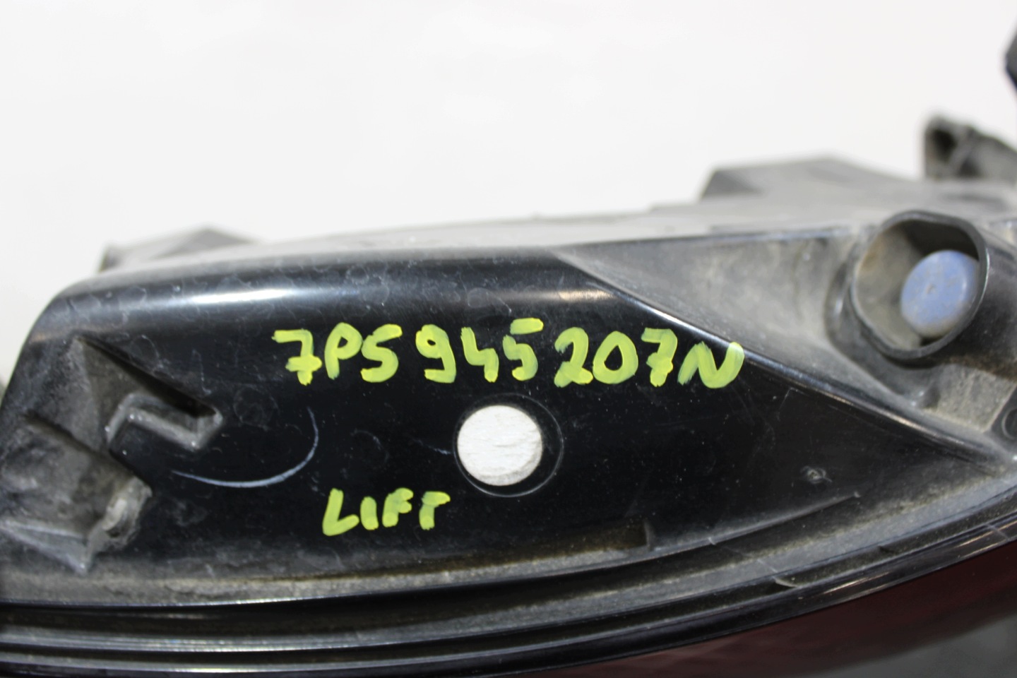 light left rear part left rear 7P5945207N PORSCHE CAYENNE II 2 7P5 LIFT