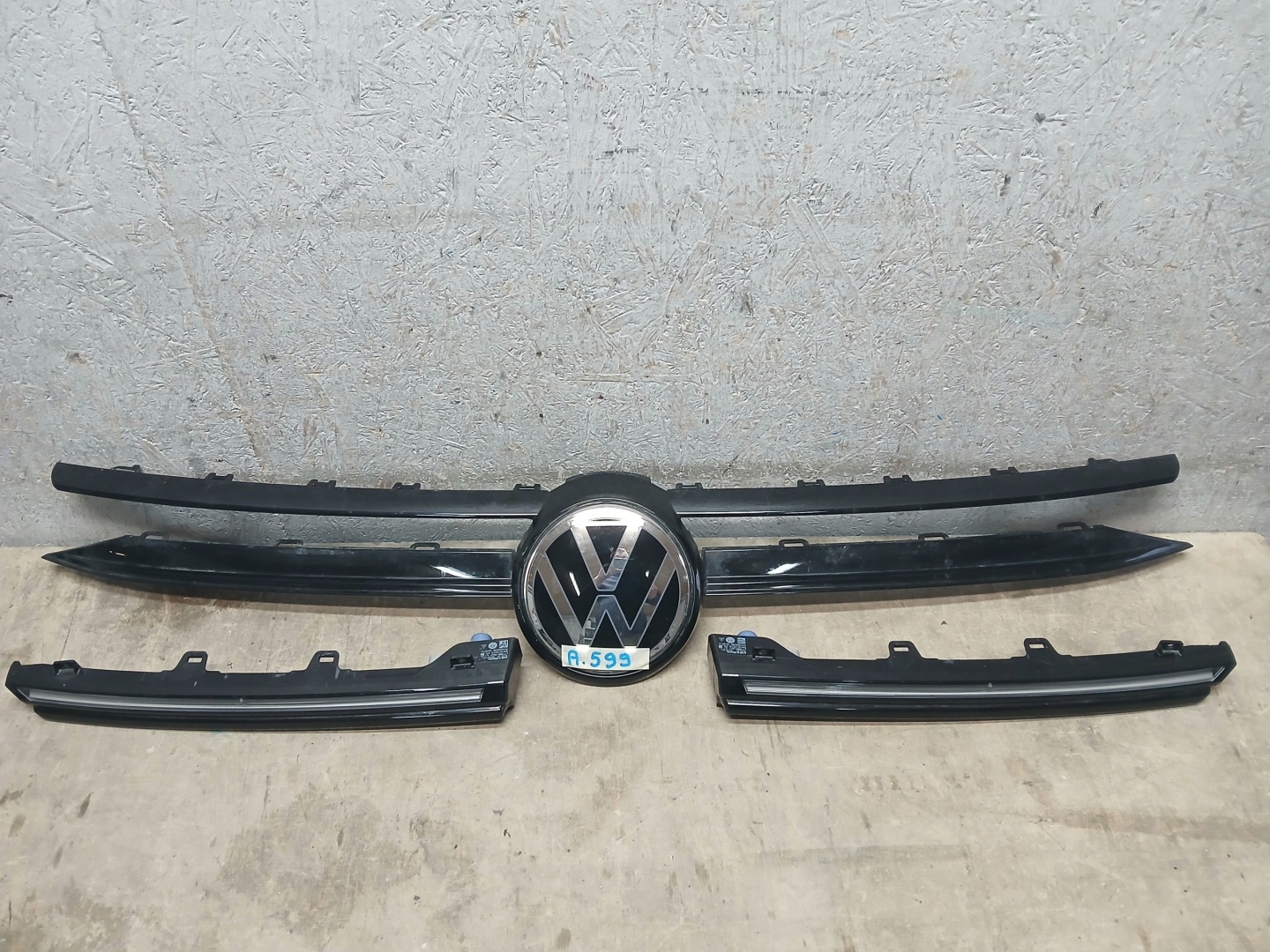 Grille RADAR LED VW GOLF VIII 8 5H0941600