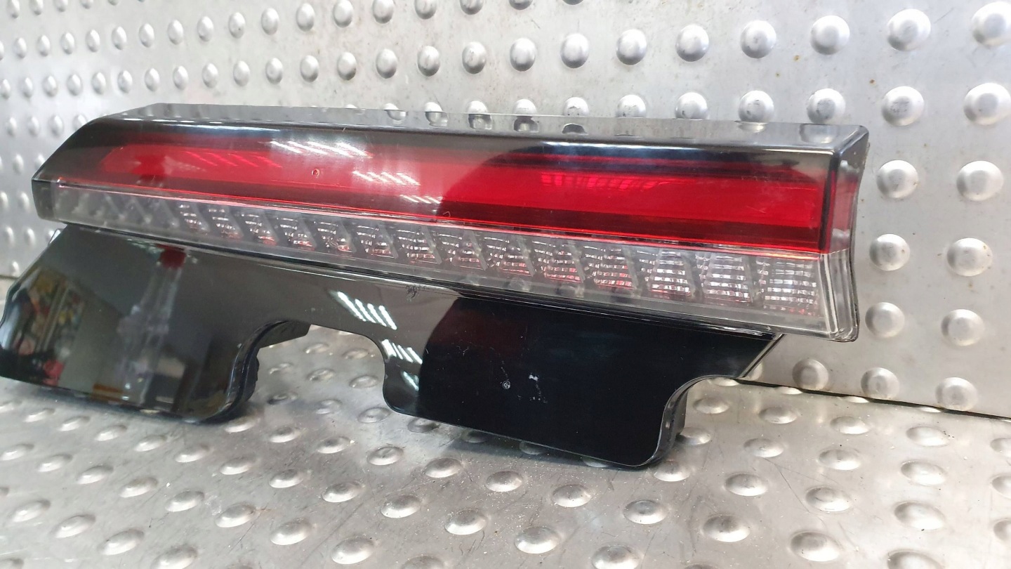 light rear part left VOLVO C40 to the bonnet 21- 32365672