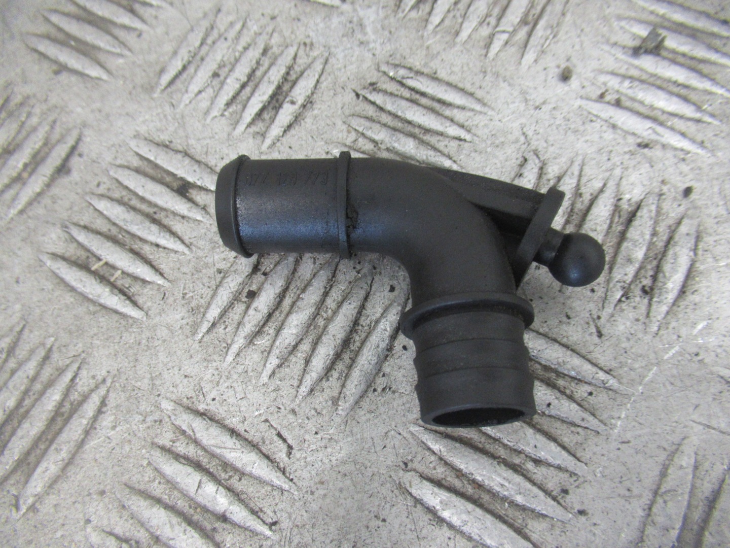 Rohrbogen VOLKSWAGEN TOUAREG 07Z129773