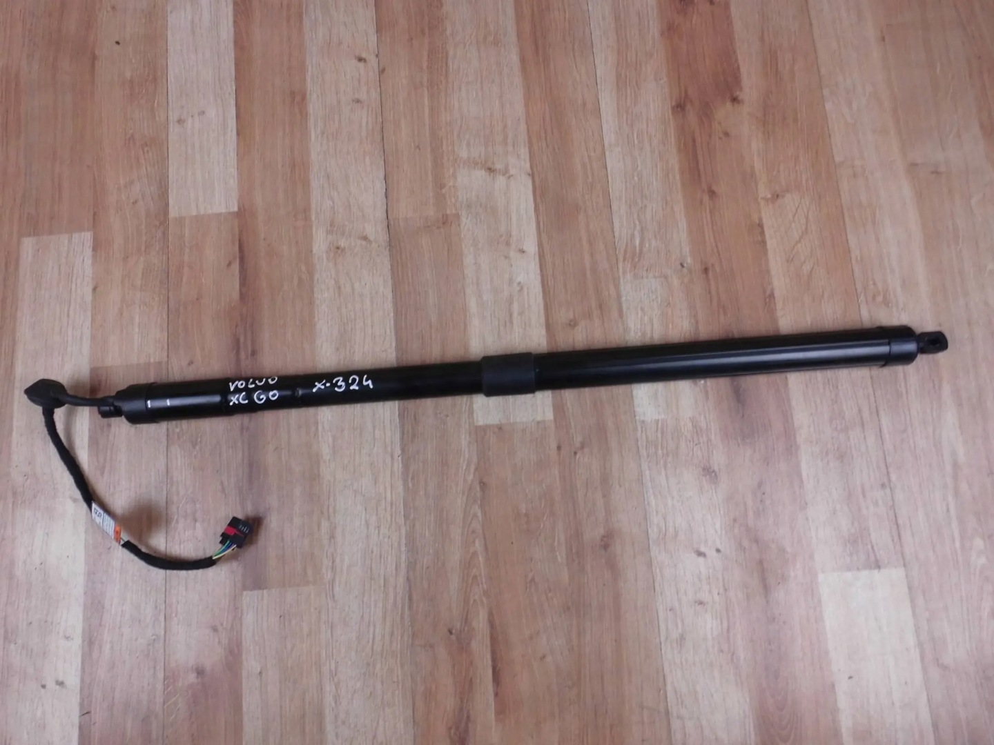 Volvo XC60 damper telescope bonnet electrical 32136006