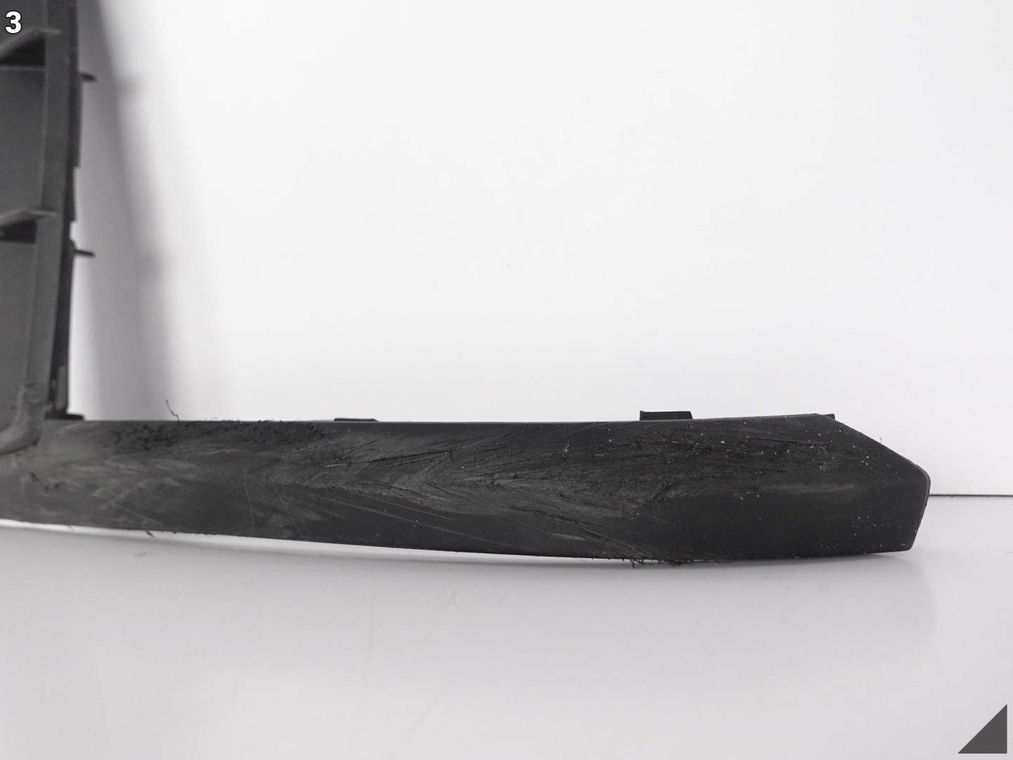 PORSCHE 982 718 GT4 grid intake moulding right front