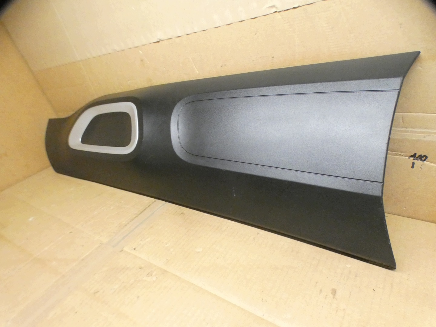 CITROEN C5 AIRCROSS moulding left door front front left original EH227AE9545
