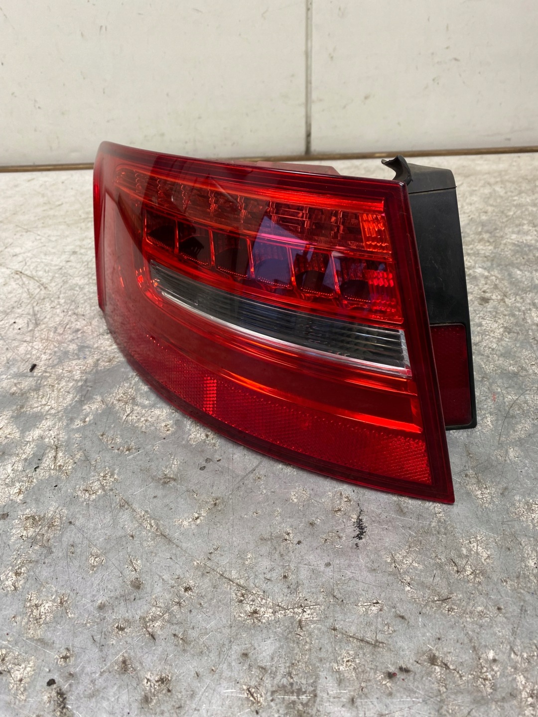 AUDI A4 B8 LIFT light left rear part fender LED NEON 8K9945095D