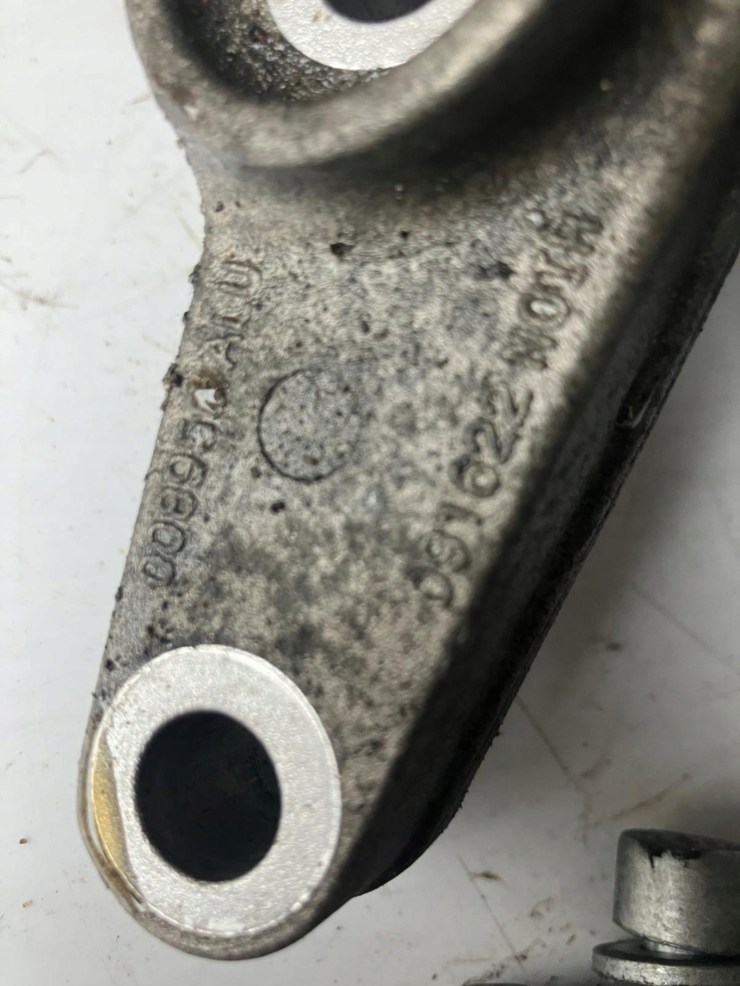 holder engine mount PEUGEOT 308 T9 1.2 THP 008956