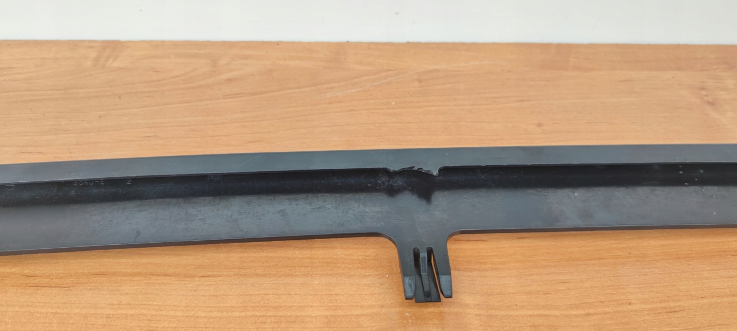 FORD FIESTA MK2 front PREKLADgrill moulding below MASKE