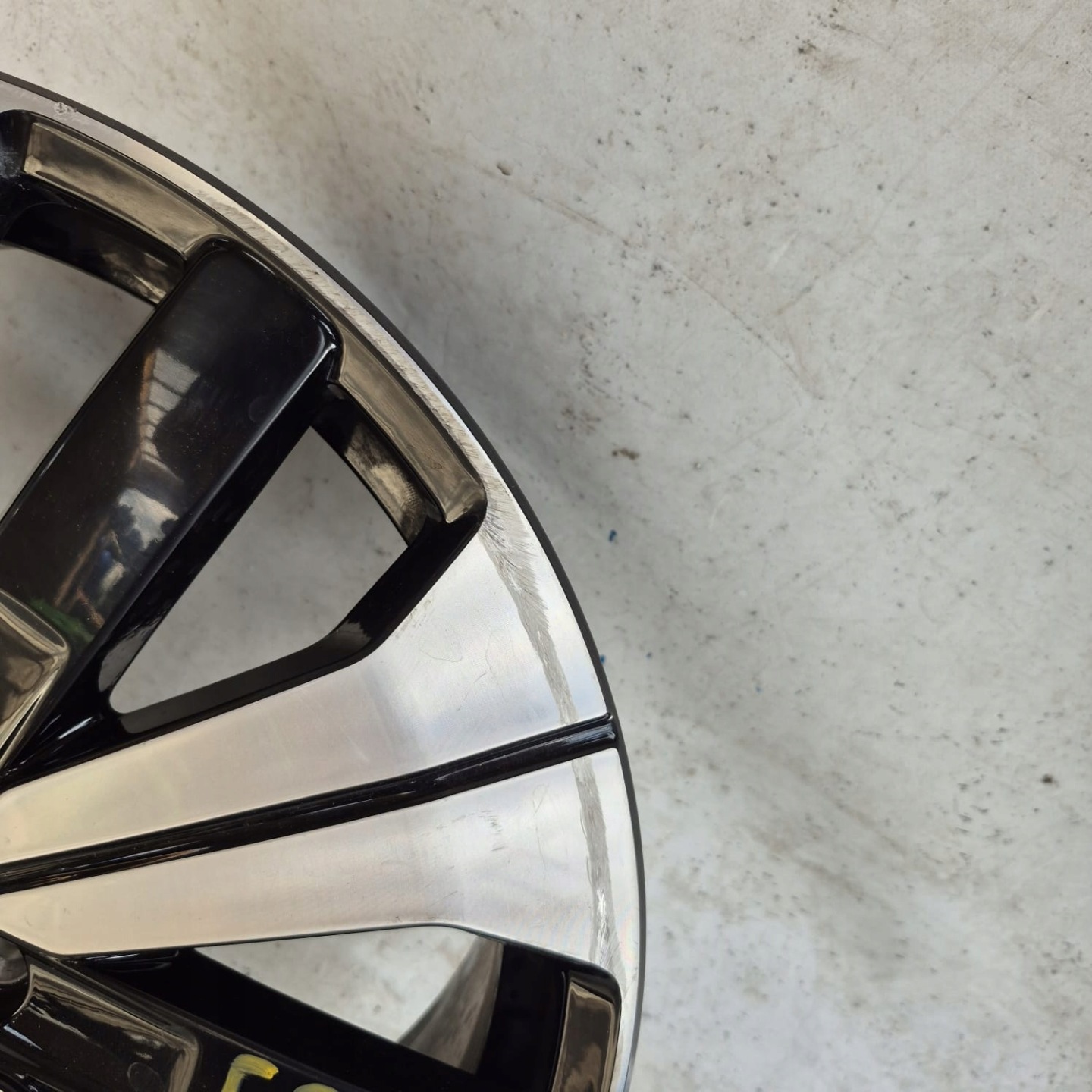 VOLVO disc aluminium 18" 32143628