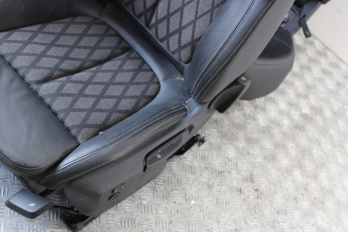 seats inner upholstery semi leather BMW X1 F48