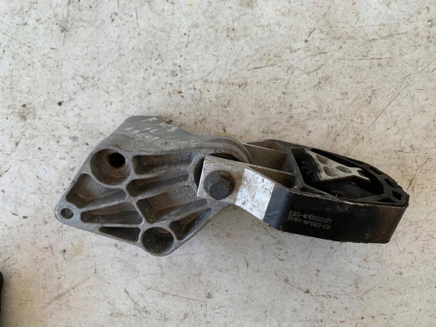 # engine mount FORD FOCUS MK3 BV61-6P082-CB