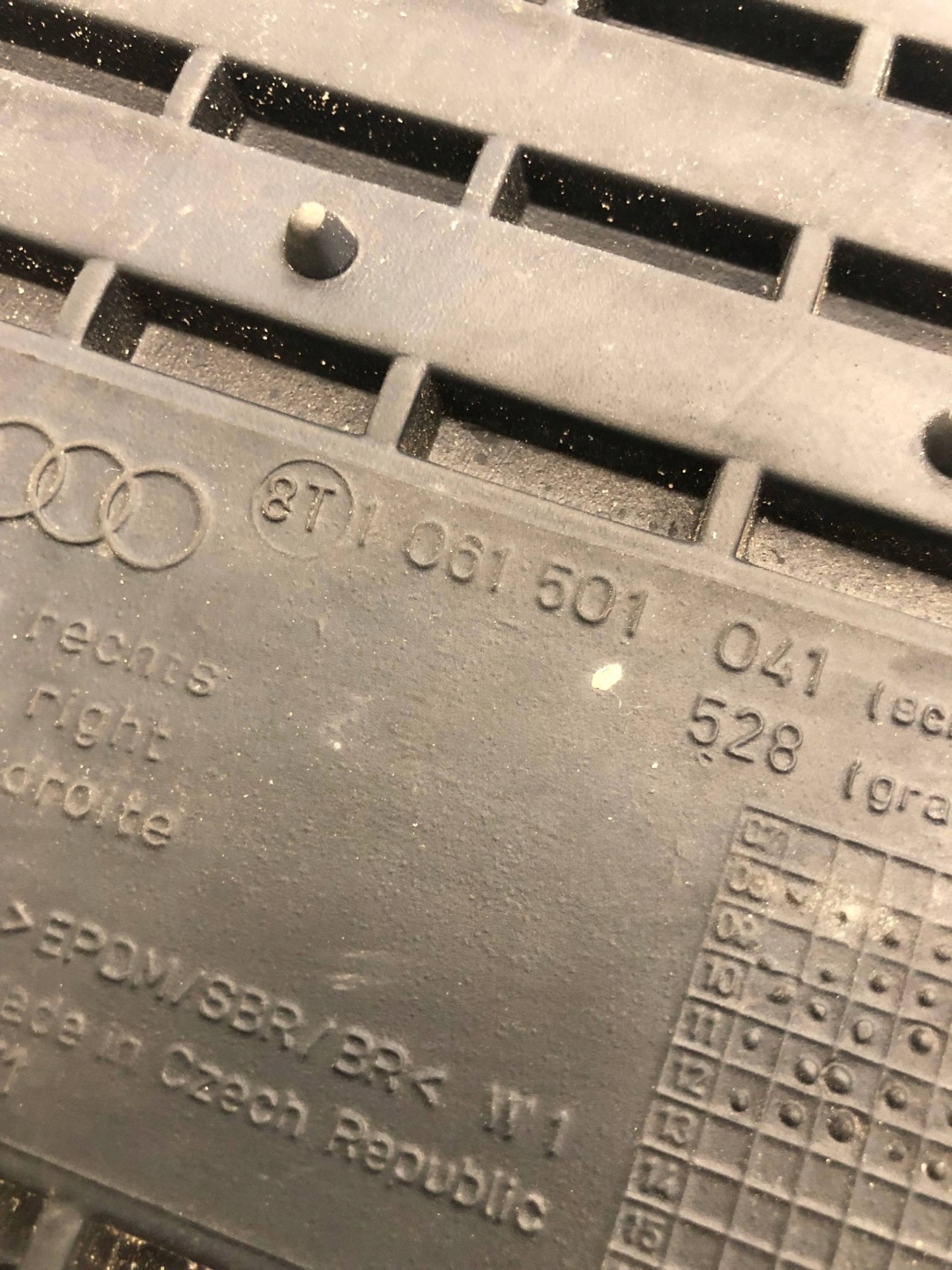 tappetini in gomma Anteriore AUDI A5 8T1061501