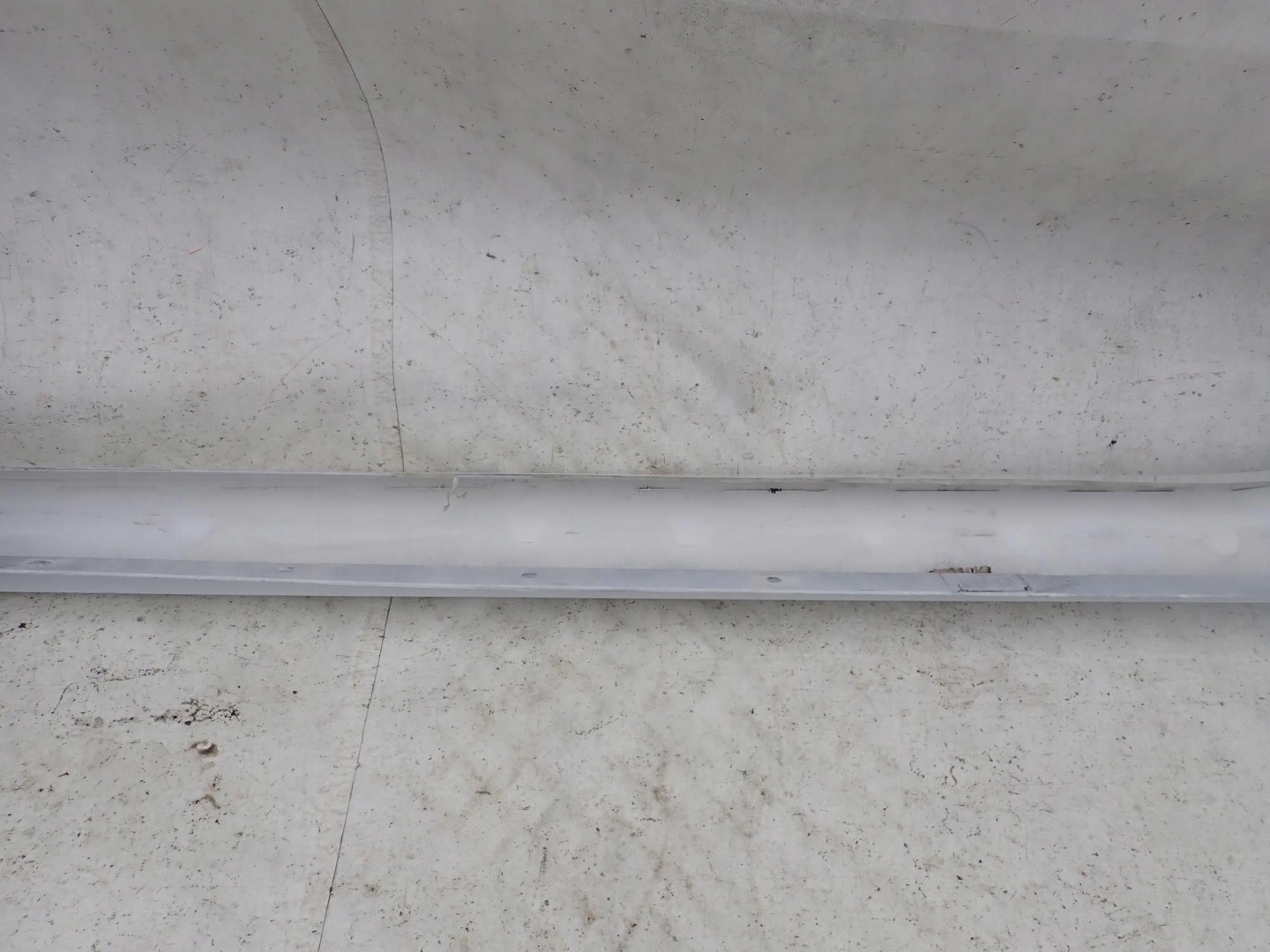 JAGUAR XE 15-> threshold right moulding threshold right
