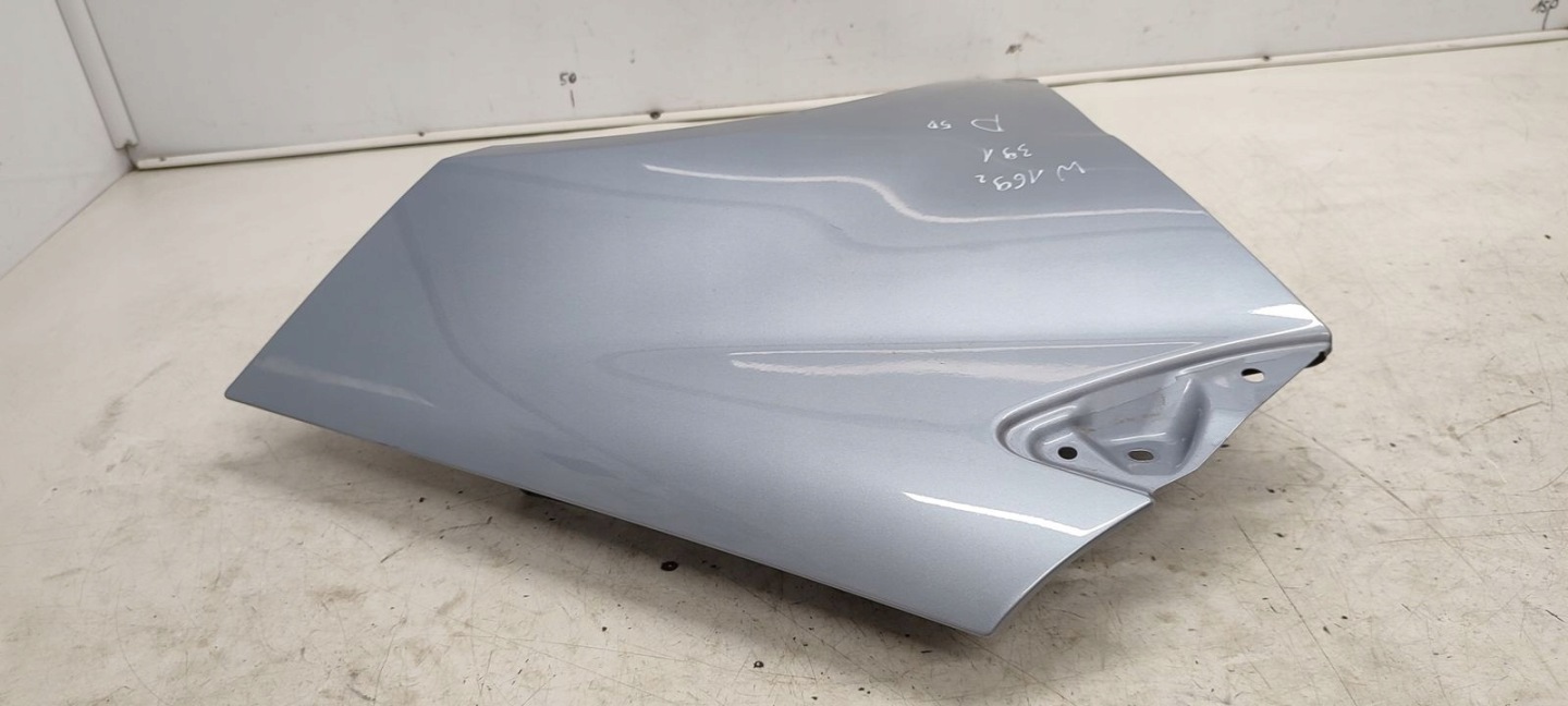 fender right front front Mercedes W169 5D 391
