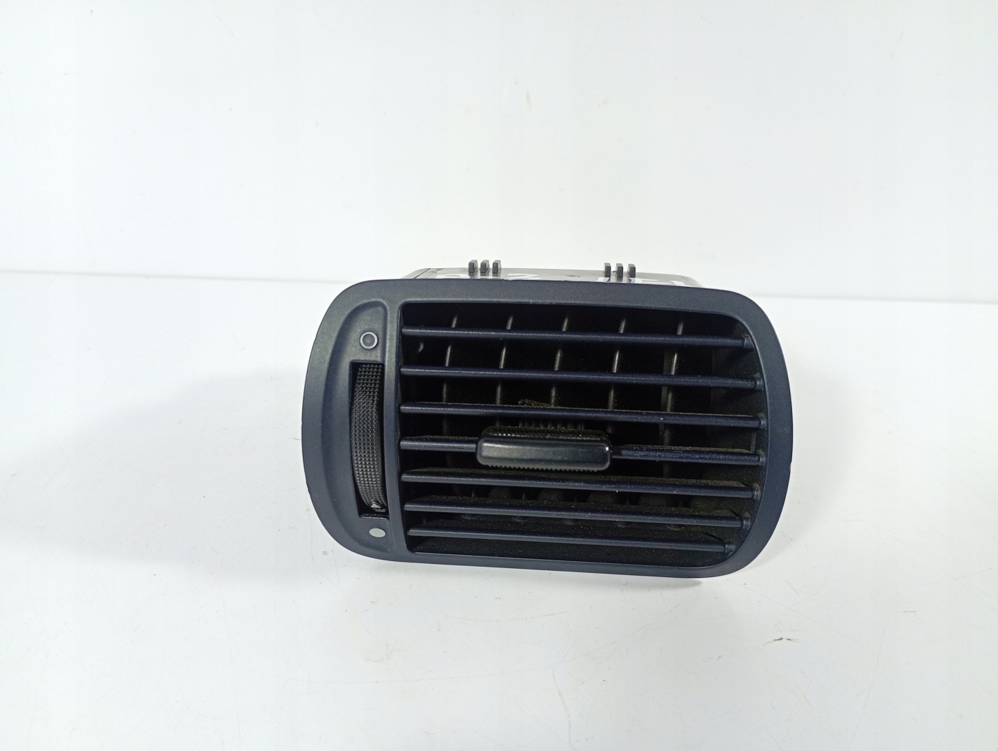 Audi A3 8L FL 96-03 grid air conditioning devices air left driver´s 8L0820901